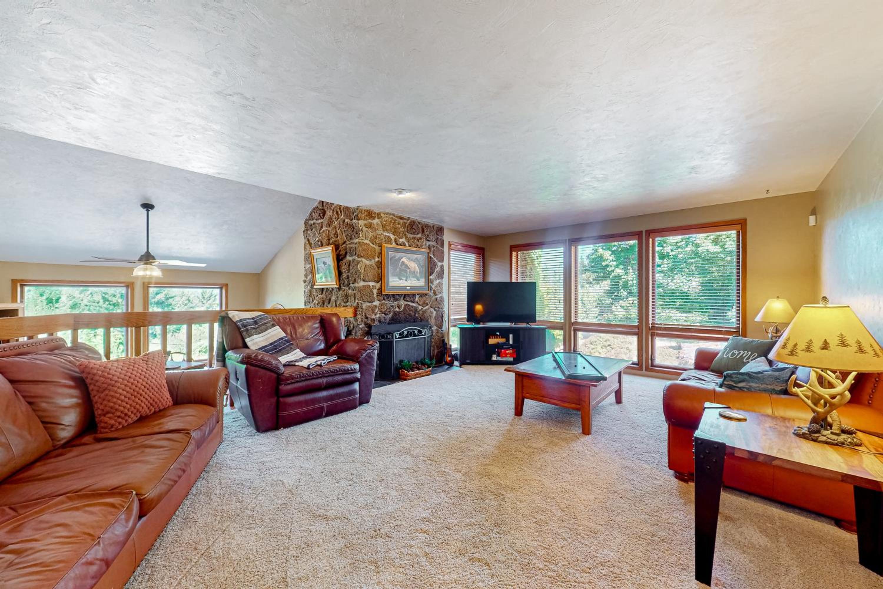 100 Yards to Foster Lake! Family Home with Hot Tub