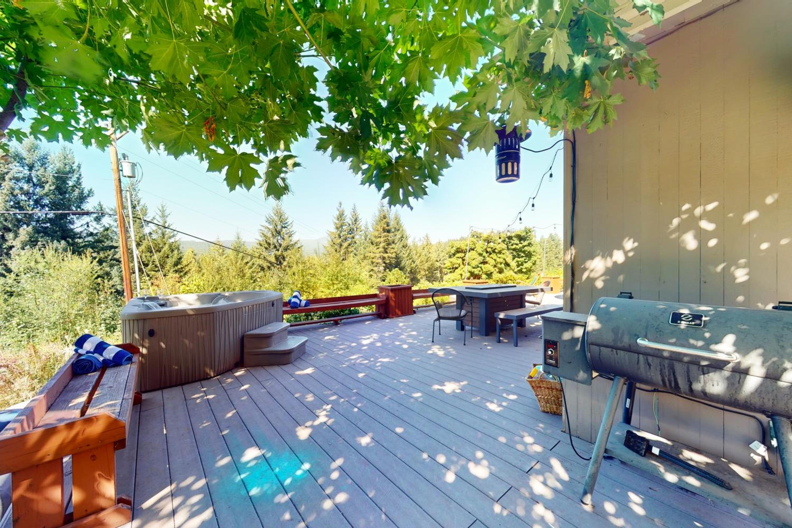 100 Yards to Foster Lake! Family Home with Hot Tub