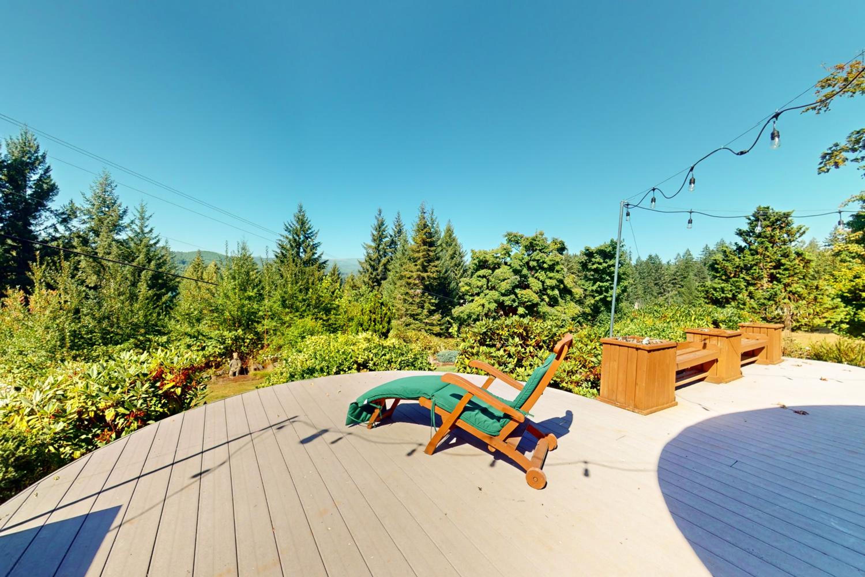 100 Yards to Foster Lake! Family Home with Hot Tub