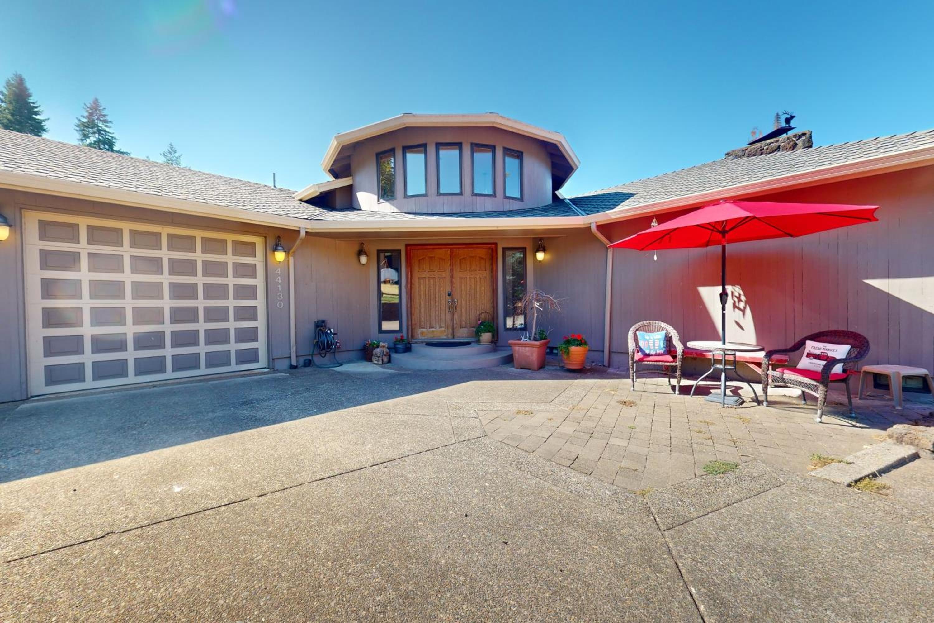 100 Yards to Foster Lake! Family Home with Hot Tub