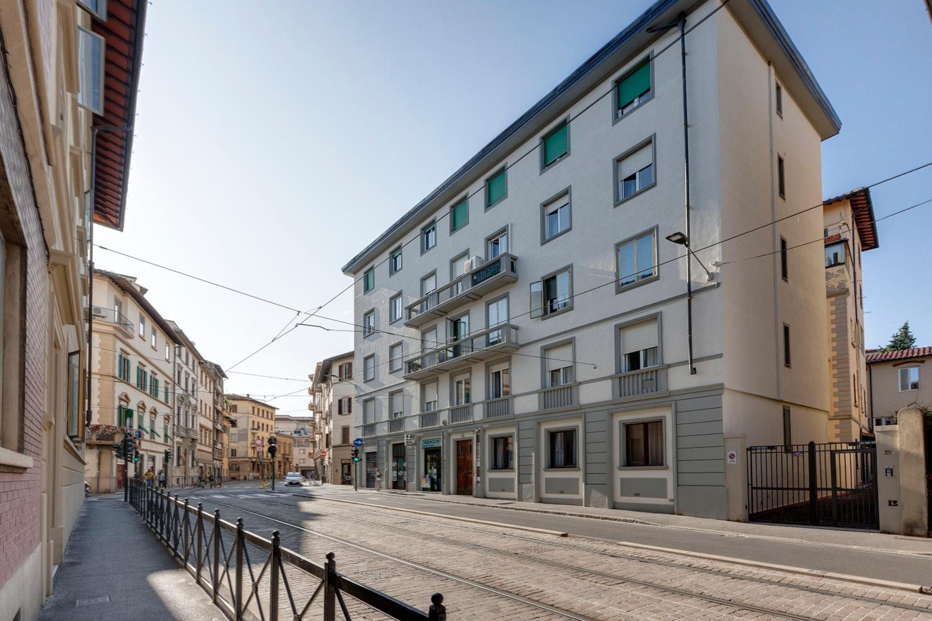 Guido Monaco Apartment by Mamo Florence