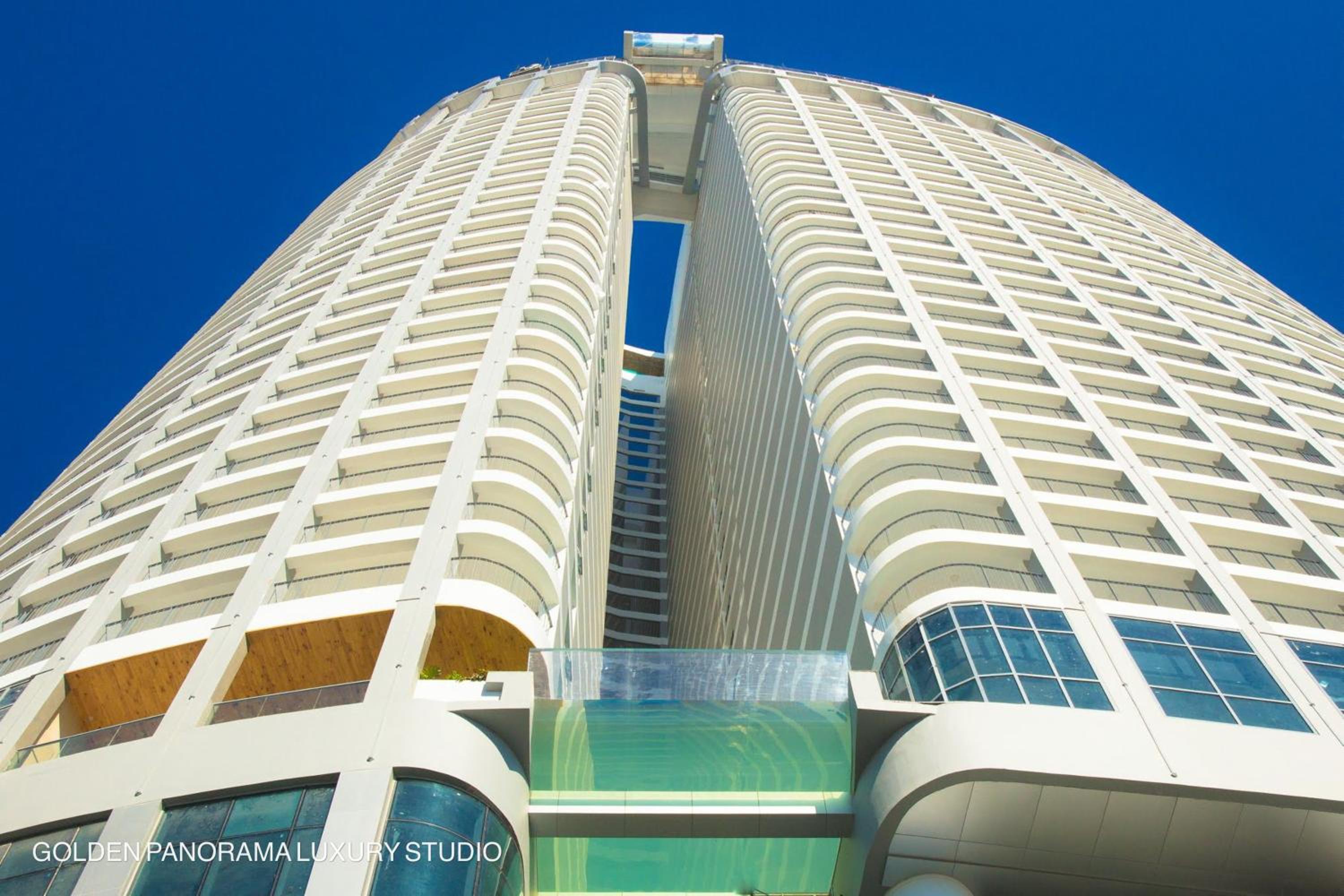 GOLDEN PANORAMA LUXURY STUDIO