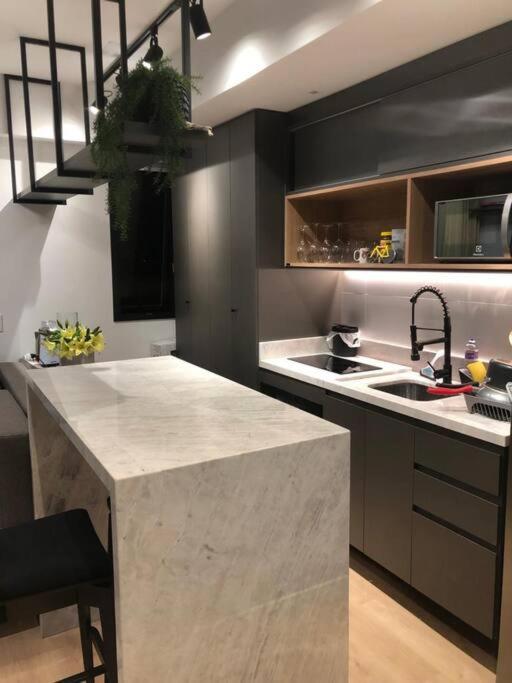 Apartamento alto padrão 1 dorm, ótima localização