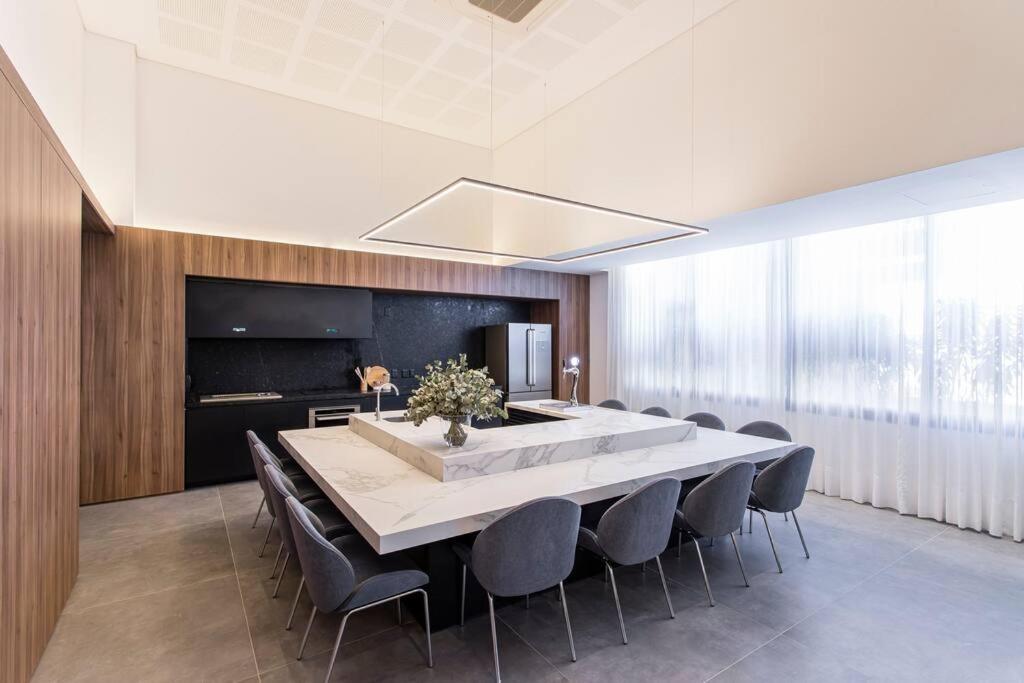 Apartamento alto padrão 1 dorm, ótima localização