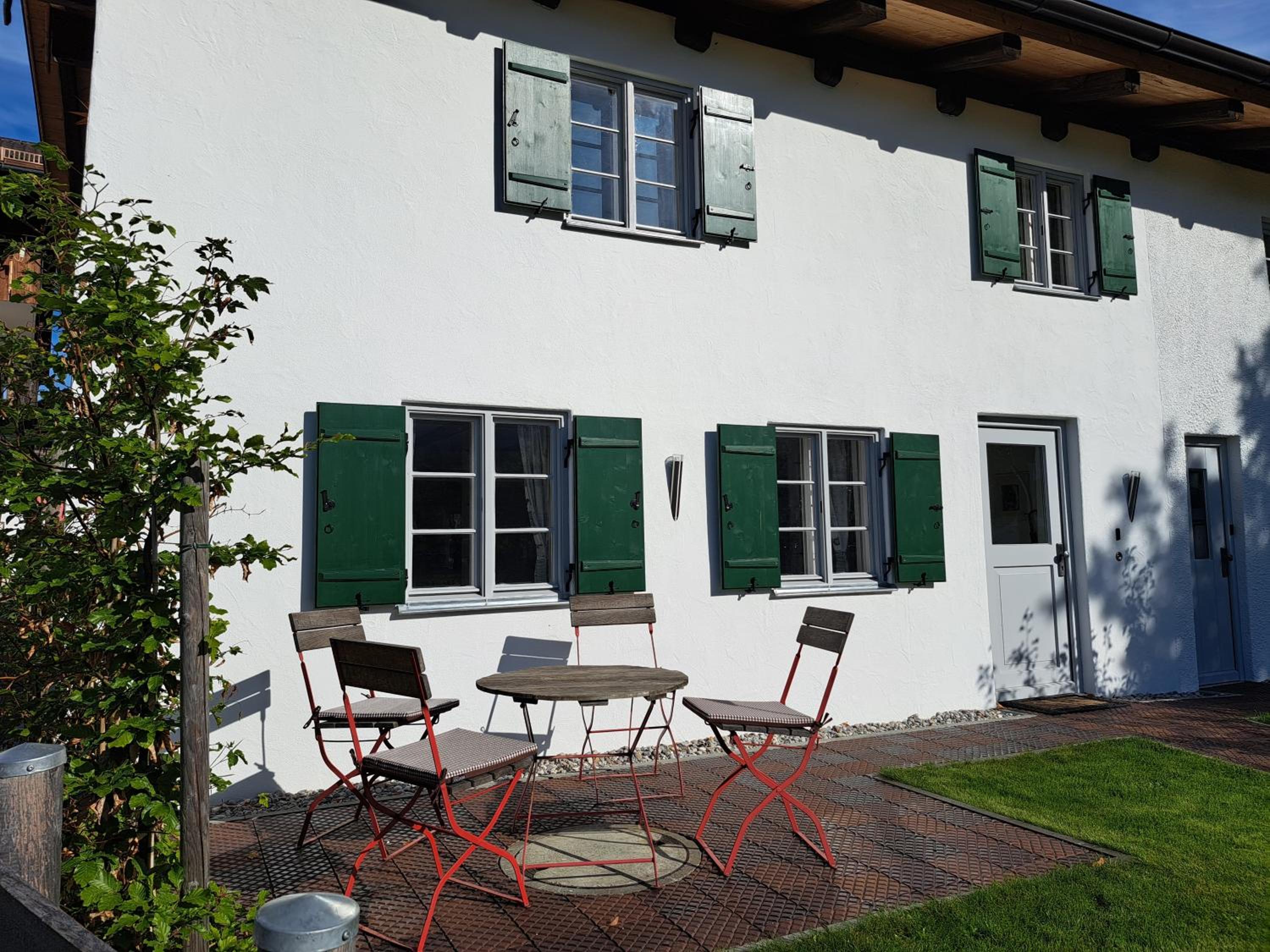 Neu! Ferienwohnungen im Lüftlmalereck, Hennalahaus