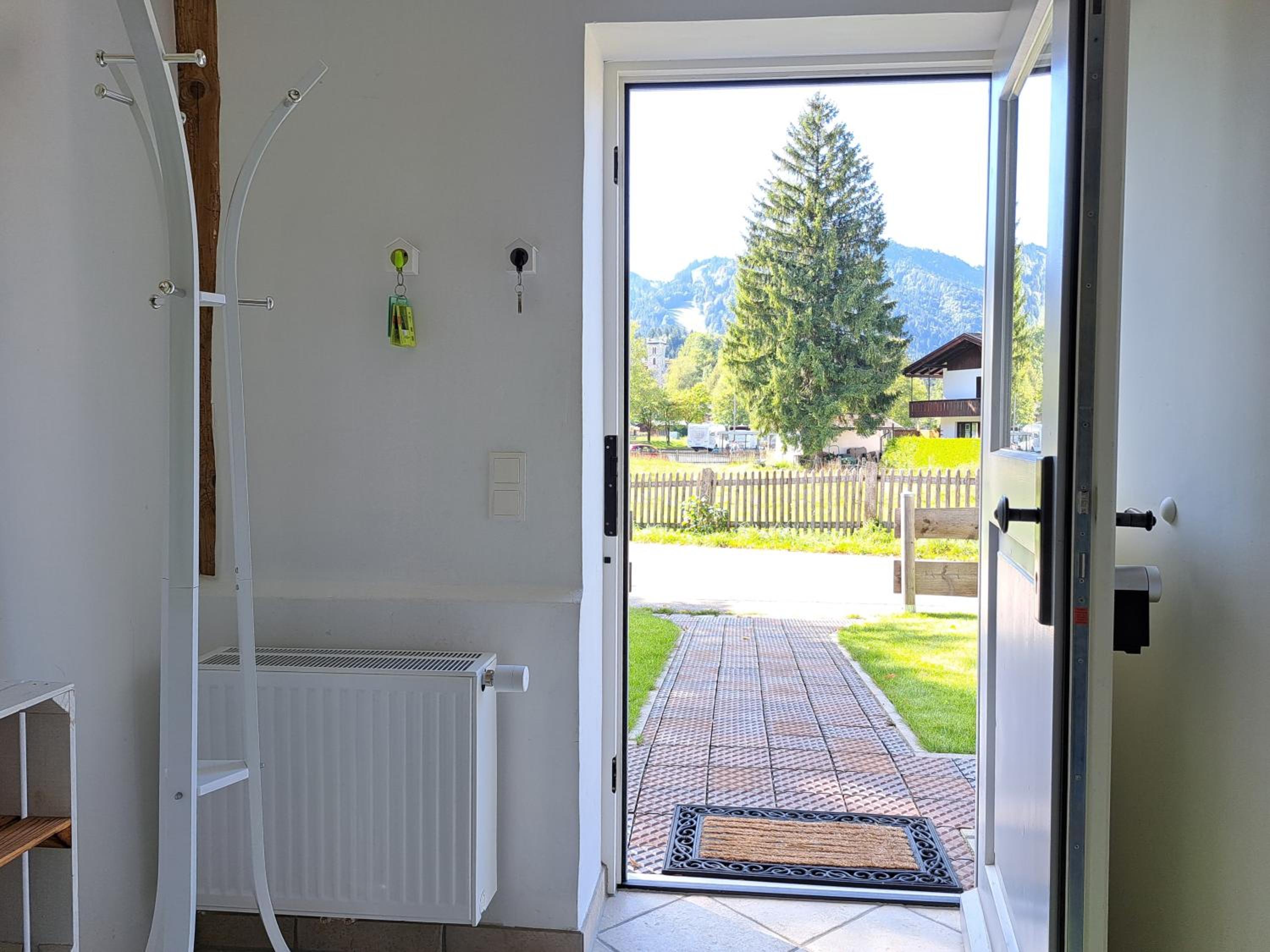 Neu! Ferienwohnungen im Lüftlmalereck, Hennalahaus
