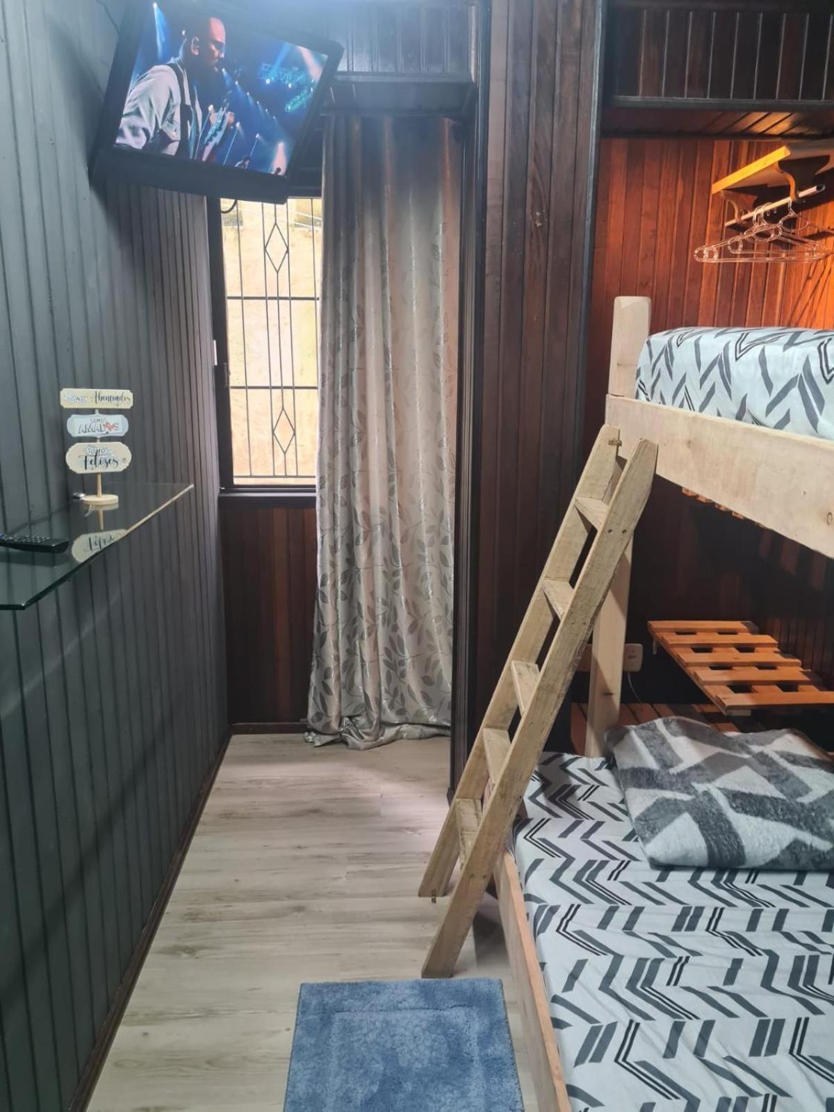 HOSTEL FAMILIA ZANATTA