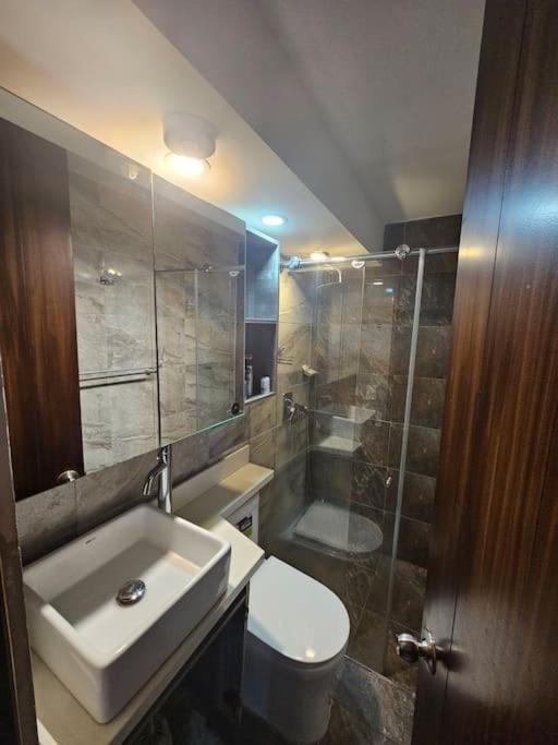 apartamento con las comodidades
