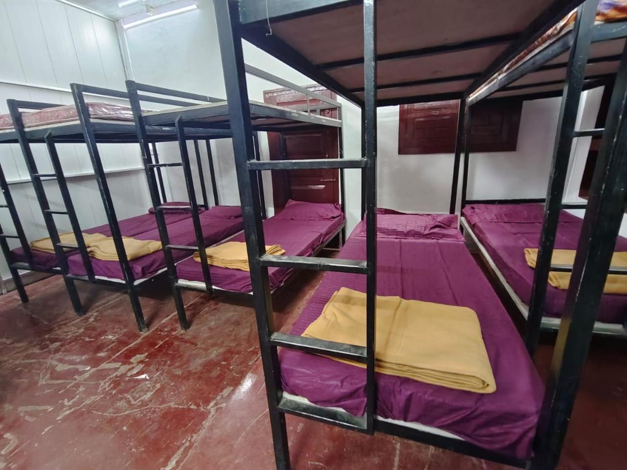 Paradise Dormitory Vattavada