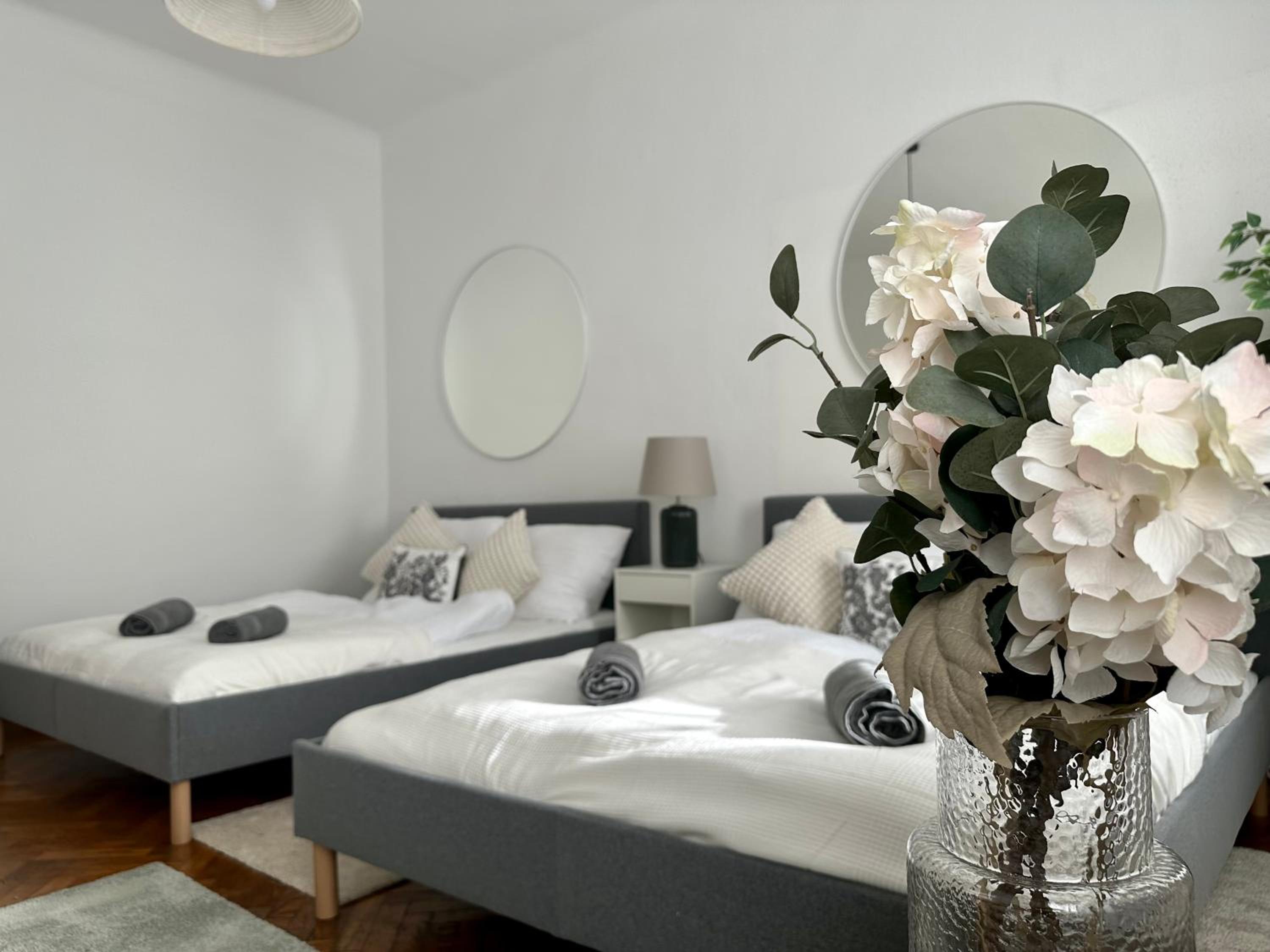 Spacious Apartments, 3 min to U1 Reumannplatz