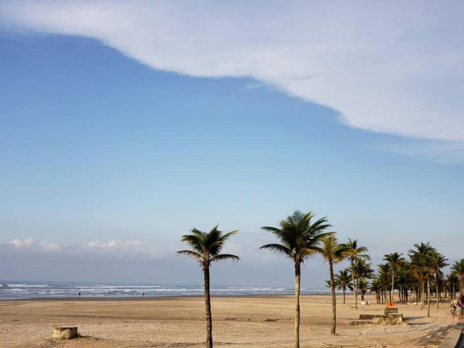 Lindíssima Casa pertiiiiiinho da Praia