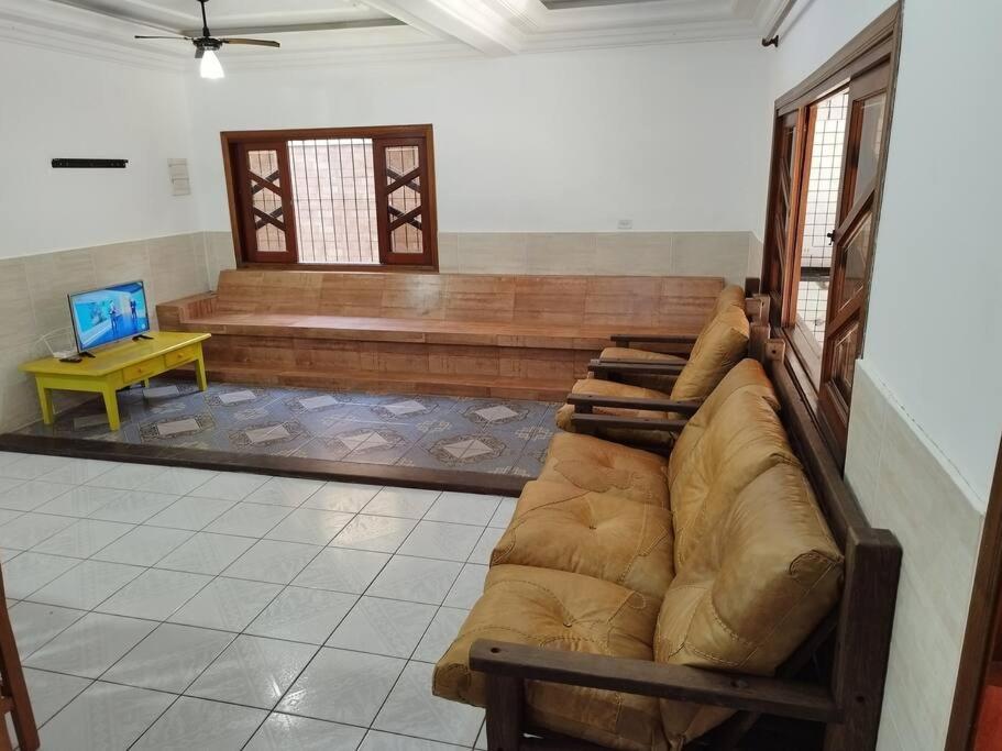 Lindíssima Casa pertiiiiiinho da Praia