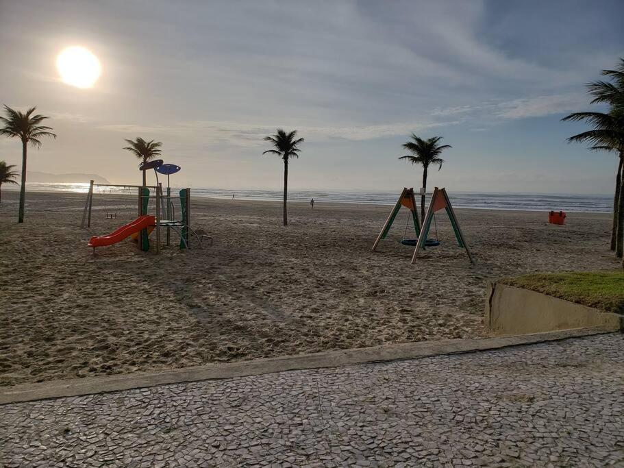 Lindíssima Casa pertiiiiiinho da Praia