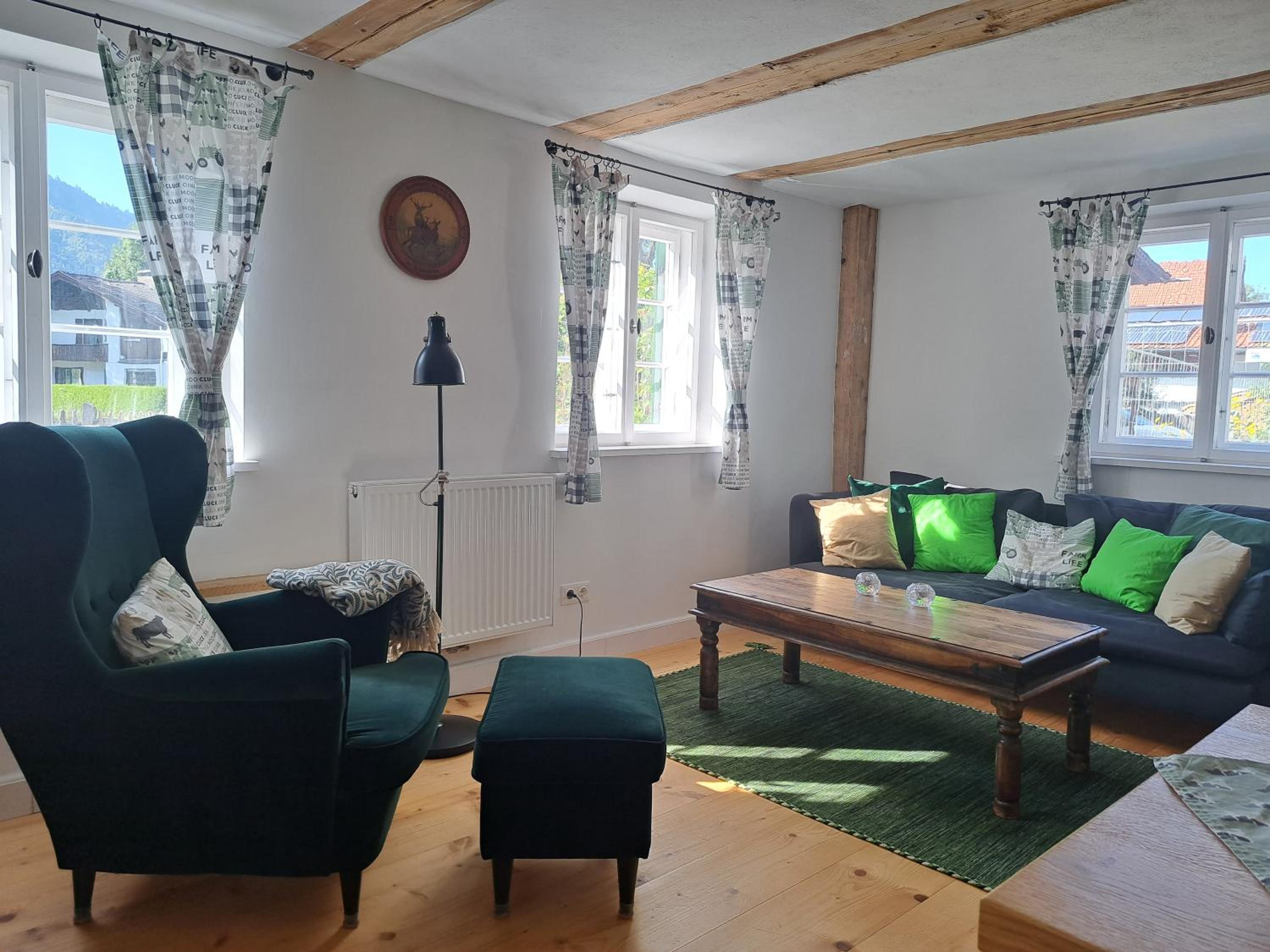 Neu! Ferienwohnungen im Lüftlmalereck, Hennalahaus