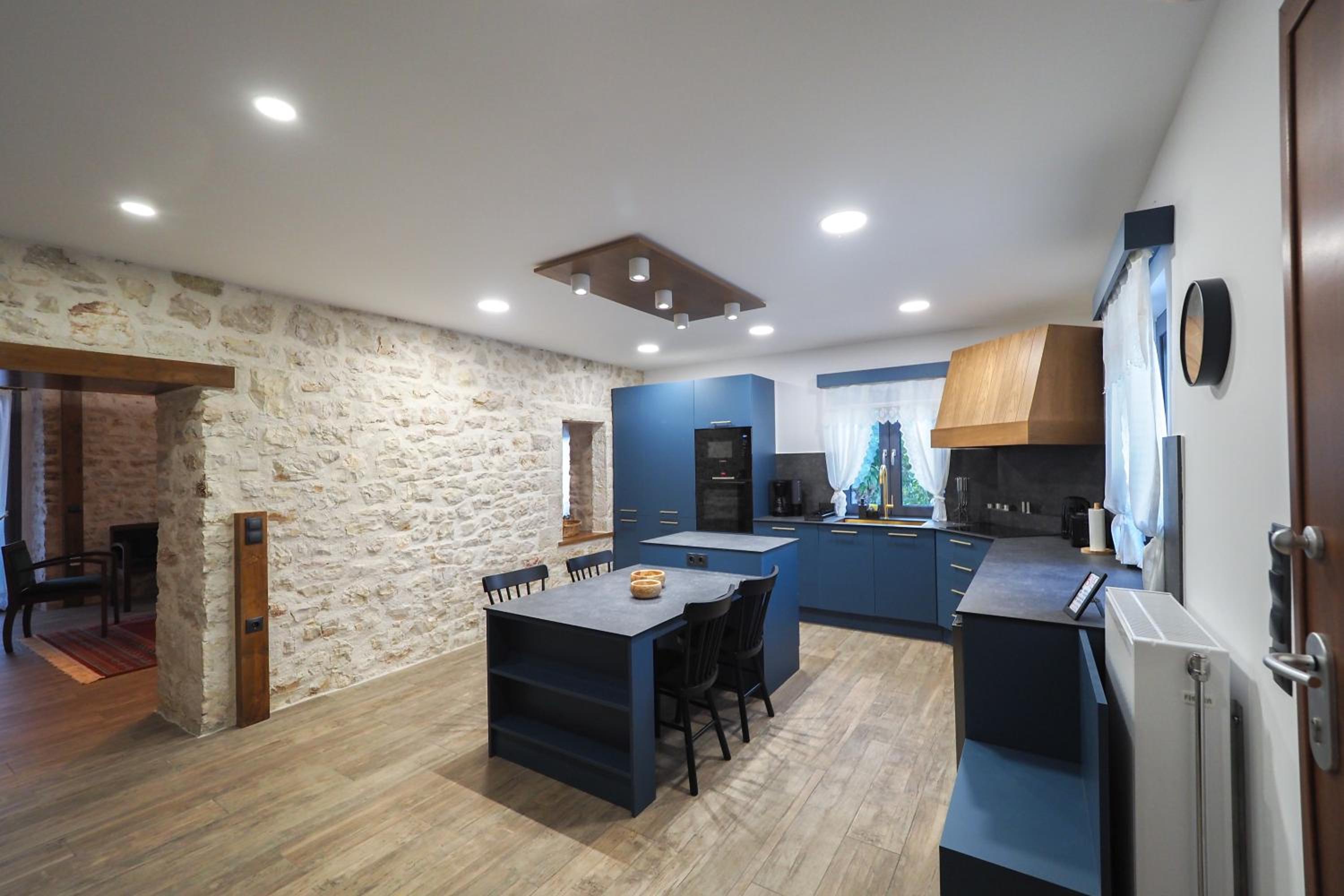 Stonehouse Grace