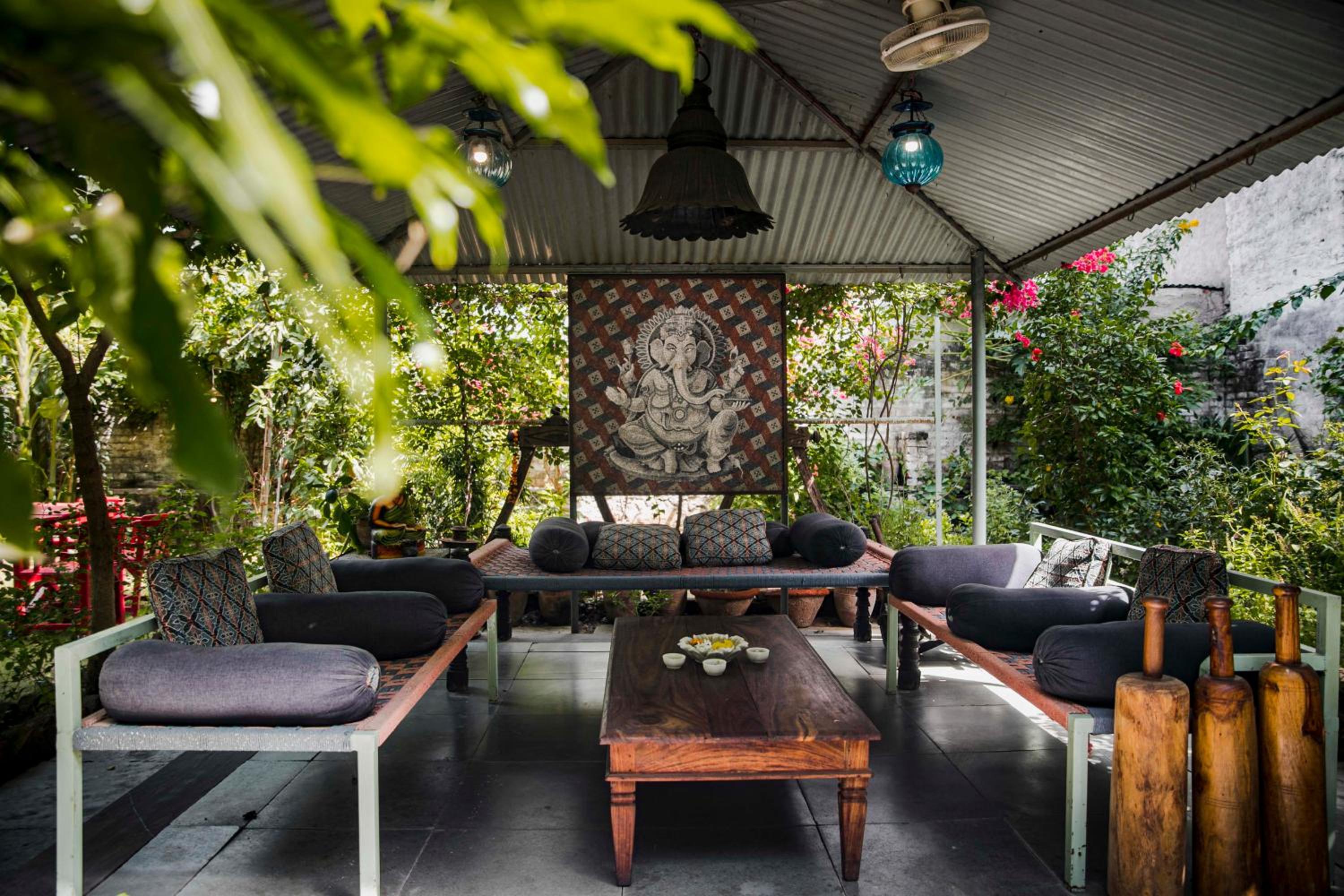 lounge