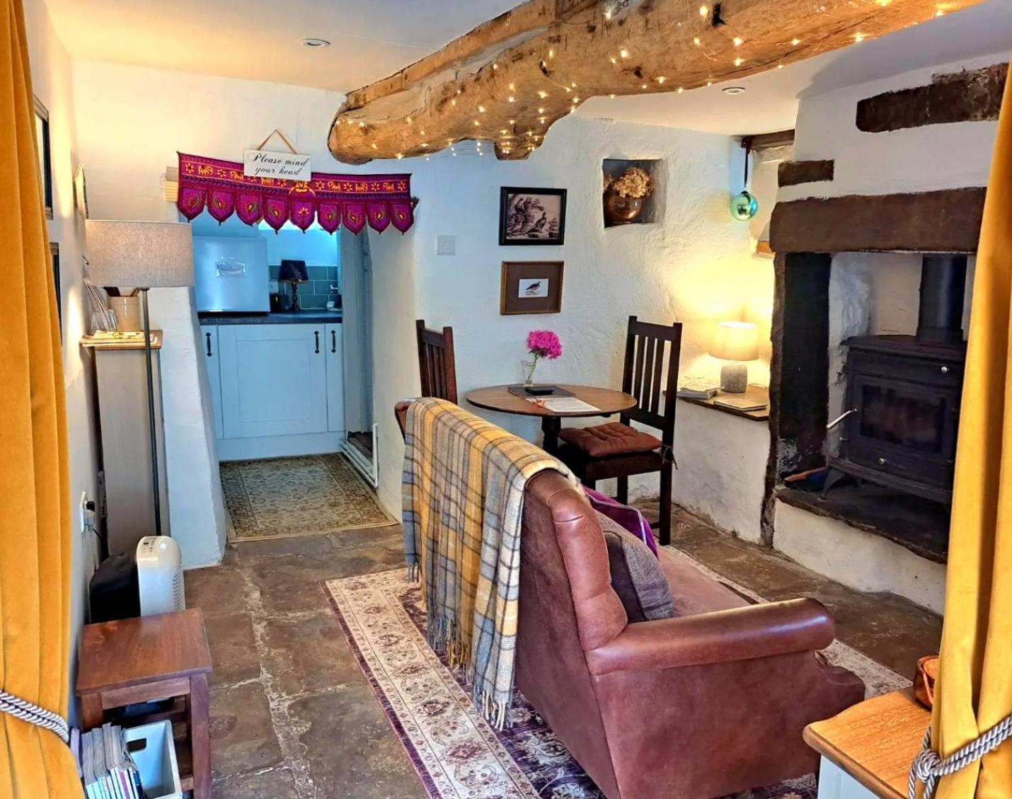 Beebole Cottage view 3