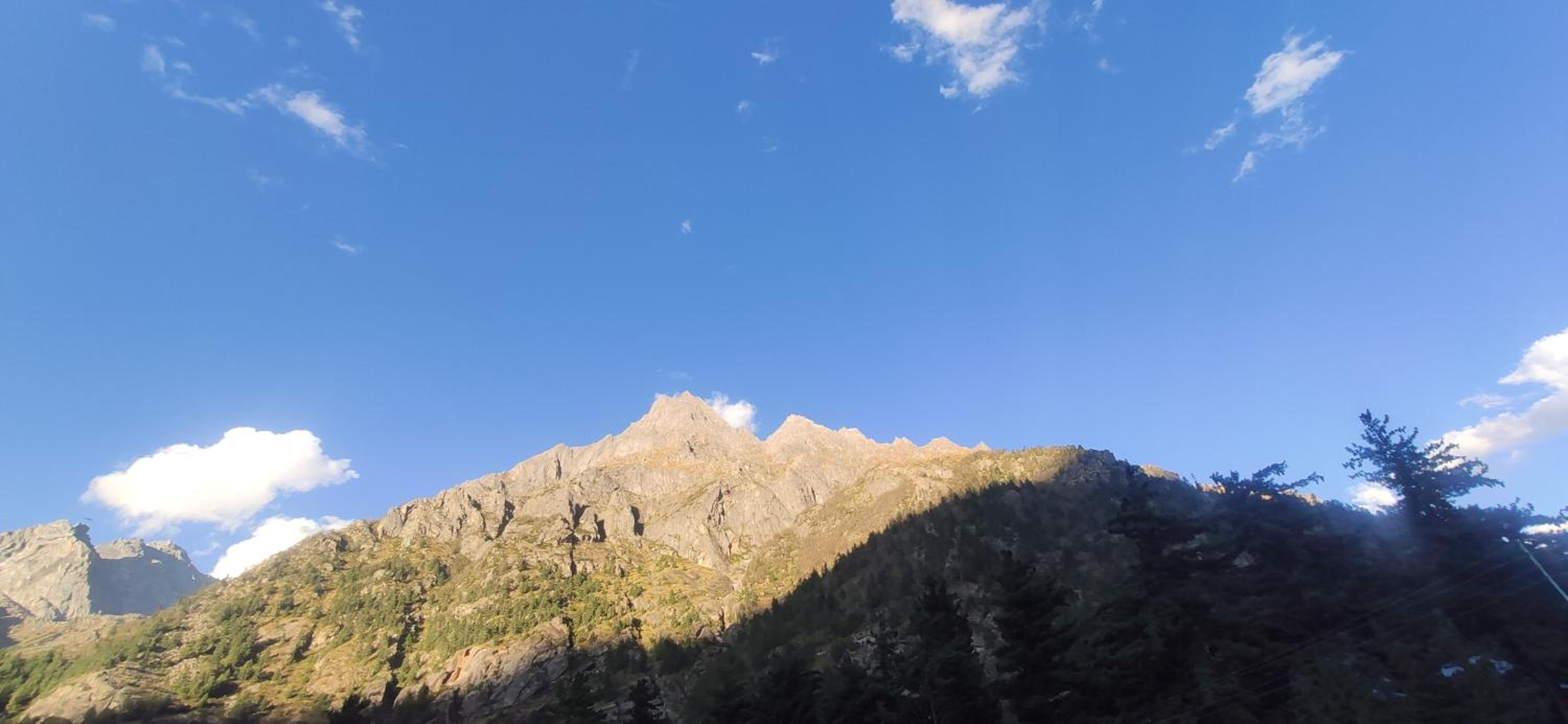 Sangla Valley Camping