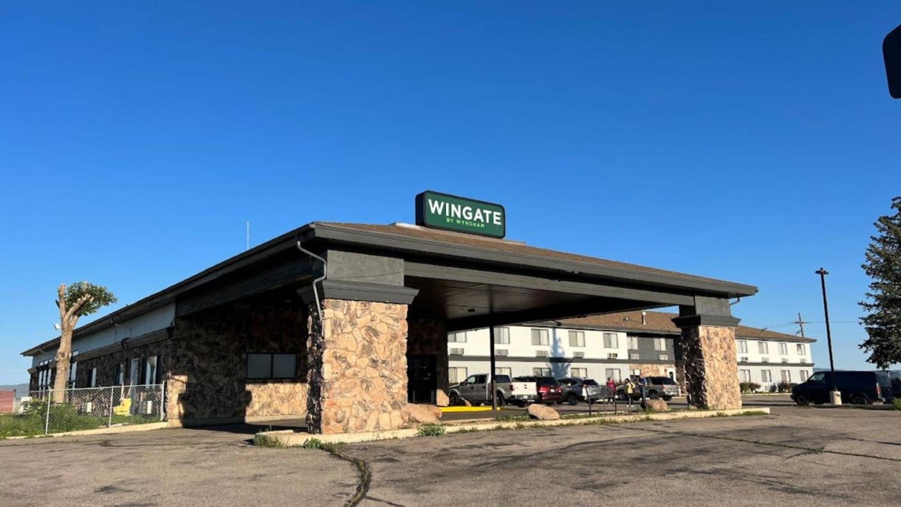 Beaver Vacations - Wingate by Wyndham Beaver I-15 - Property Image 10