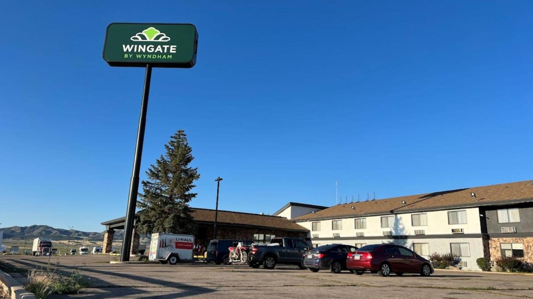 Beaver Vacations - Wingate by Wyndham Beaver I-15 - Property Image 5