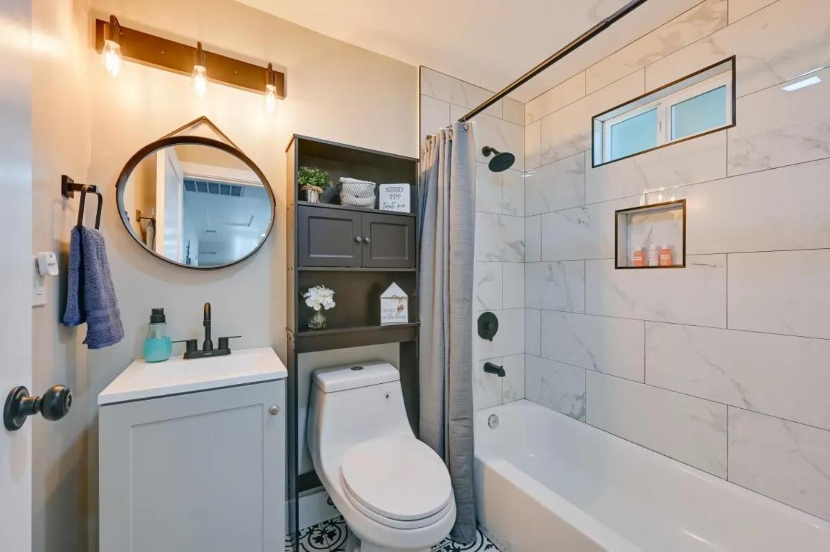 Entire 2 bedroom Pet Friendly Guest Cottage view 3