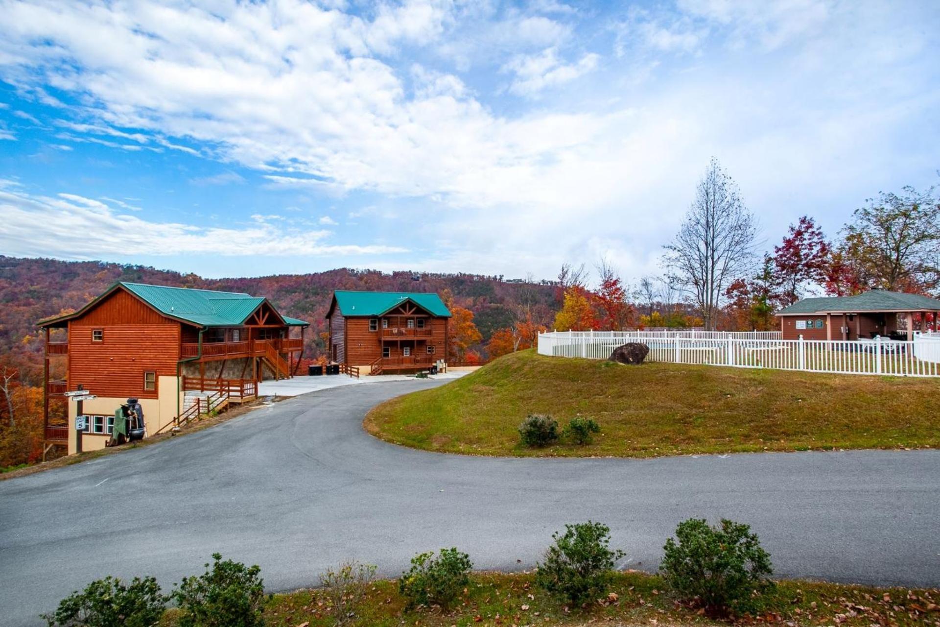 Splash of Gatlinburg cabin view 4
