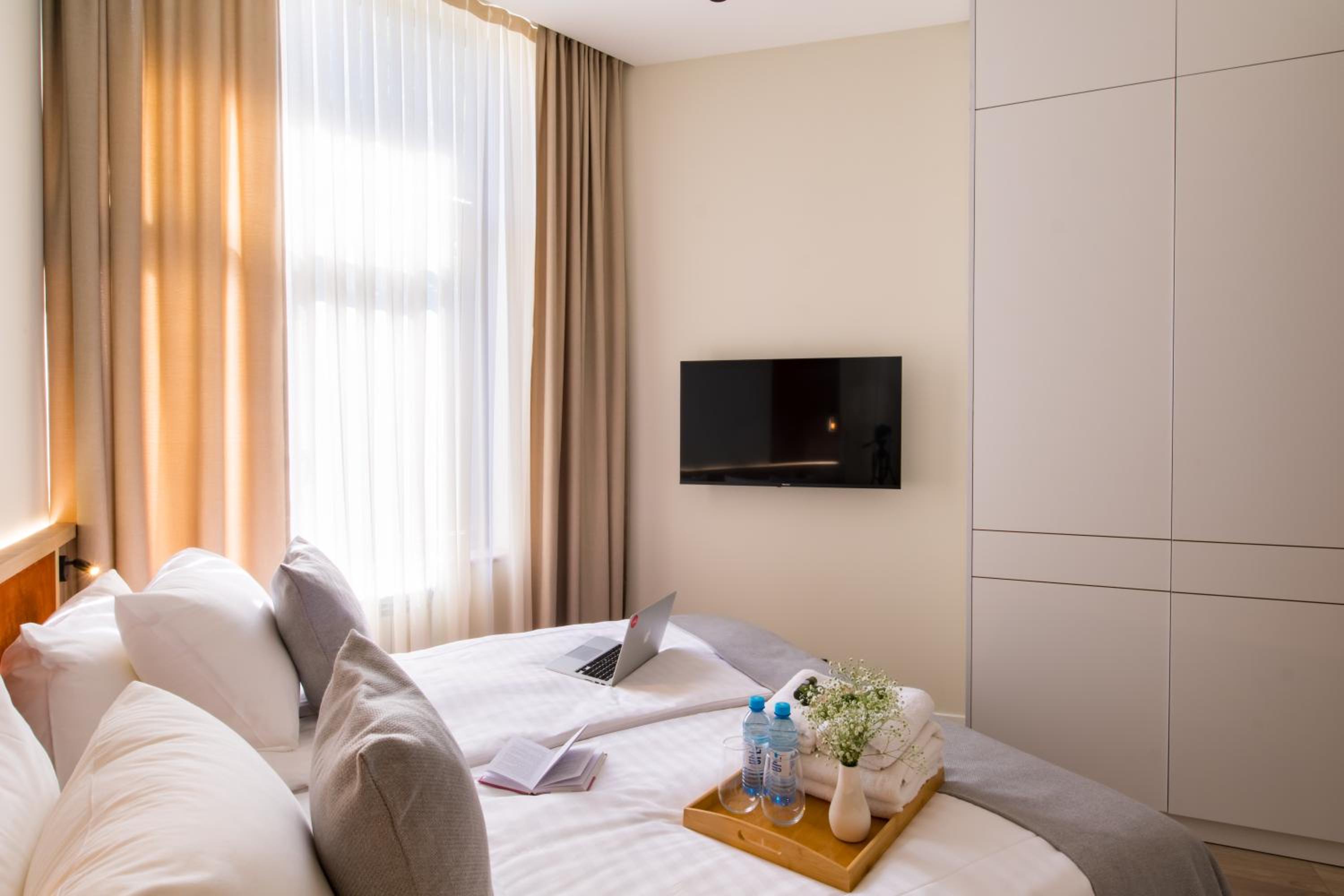 hotelise l Moxie Apartment