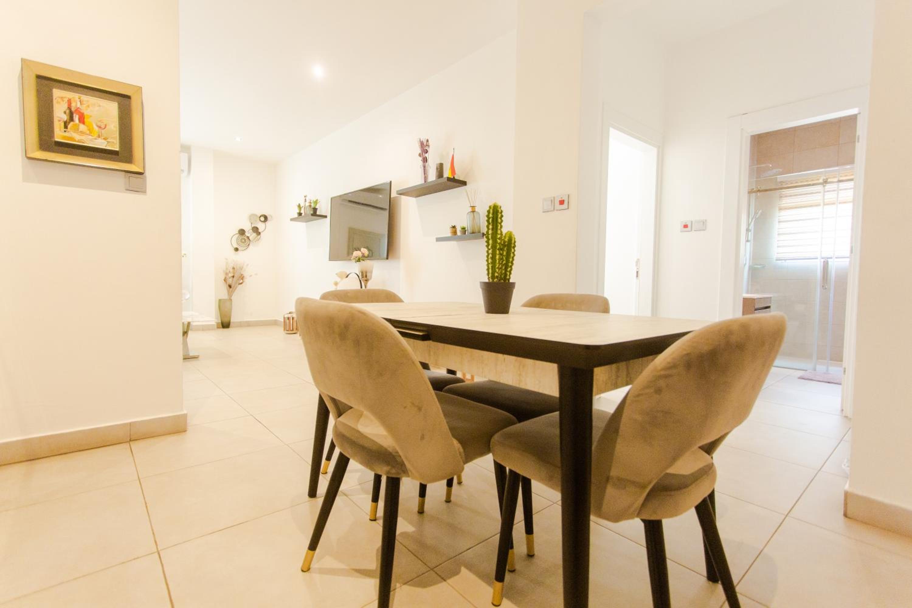 Accra Luxury Apartments @ Pine Court
