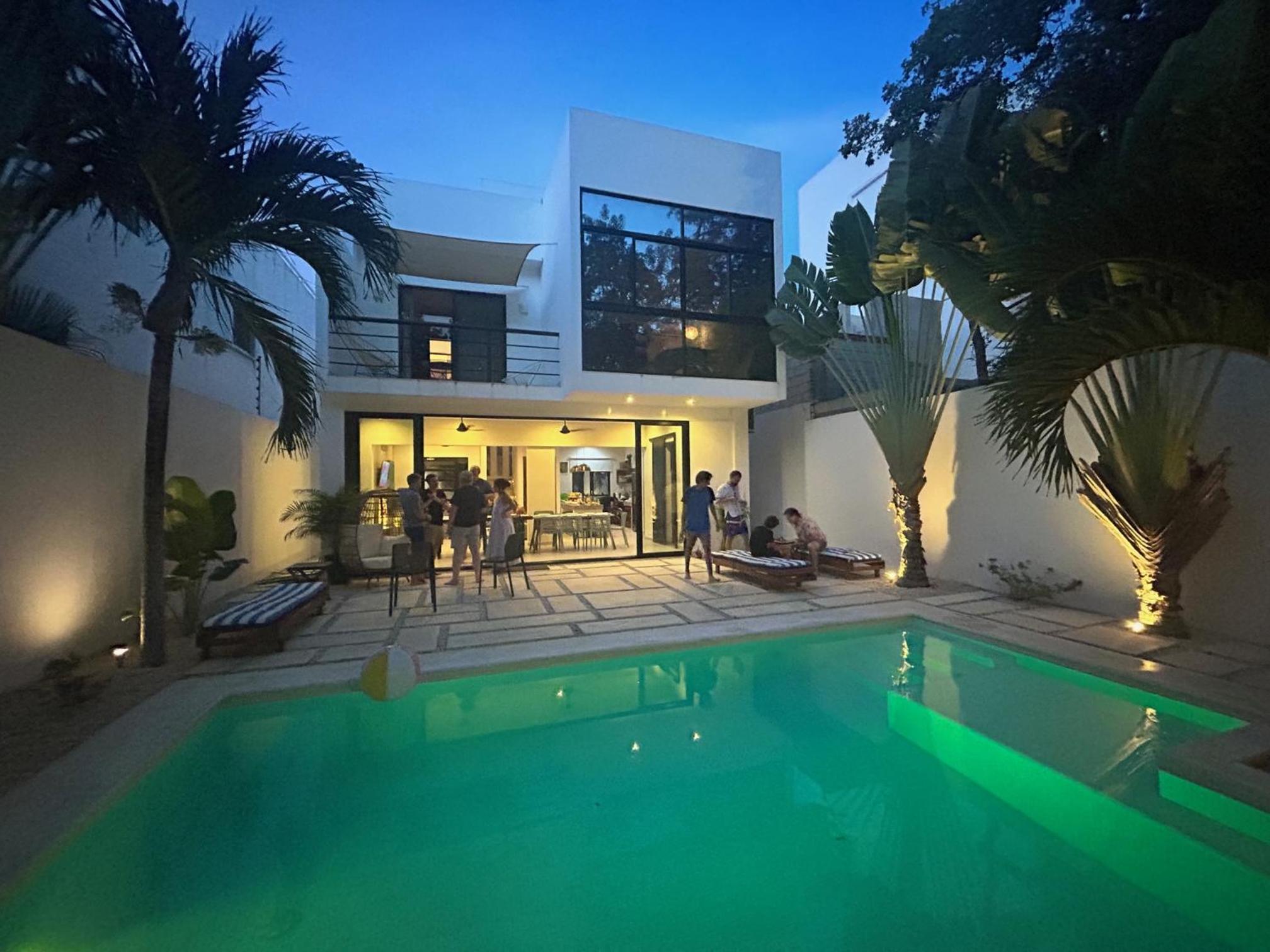 Wonderful Tropical Home 3BR, Garden, Private Pool.