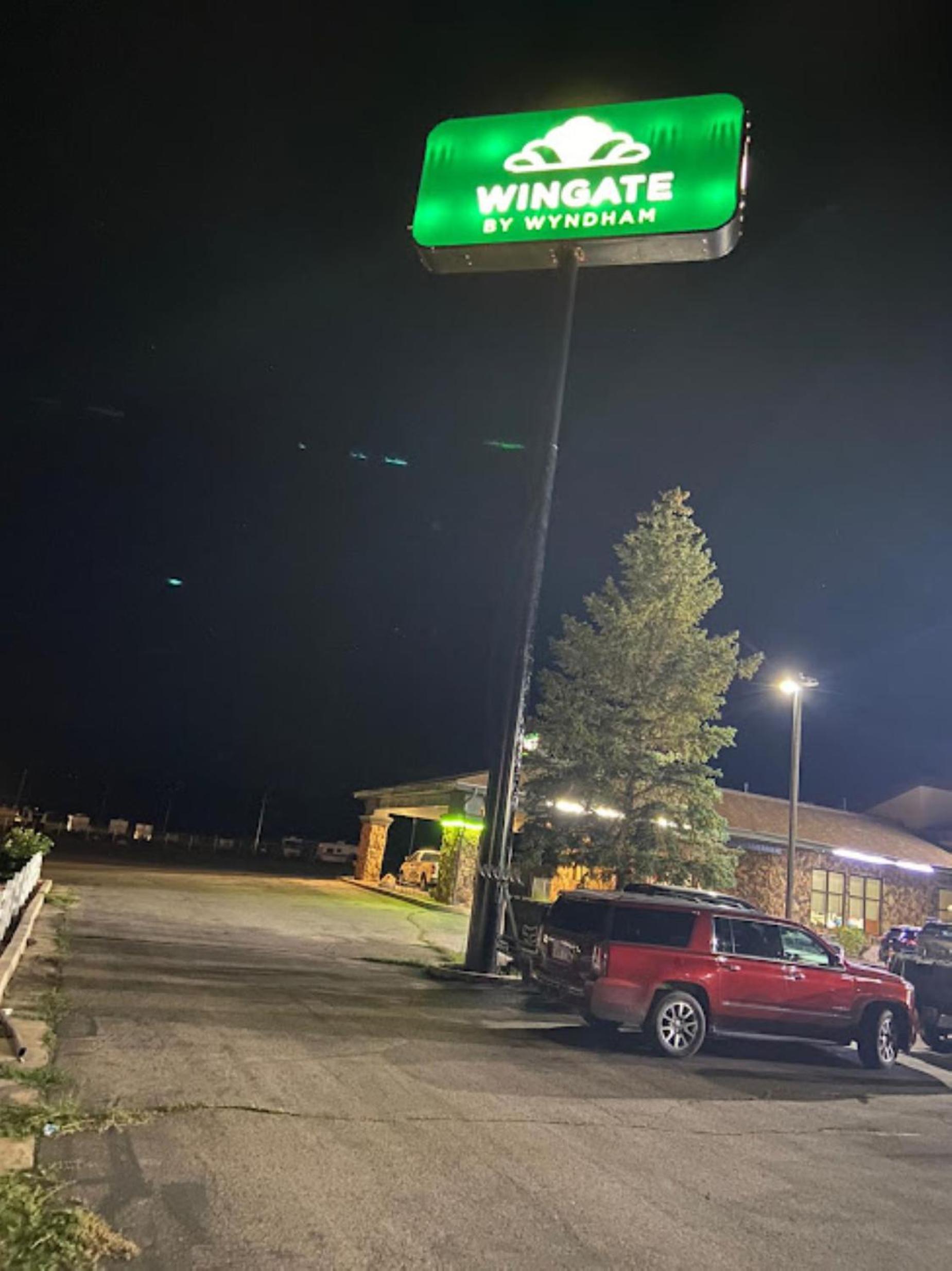 Beaver Vacations - Wingate by Wyndham Beaver I-15 - Property Image 12