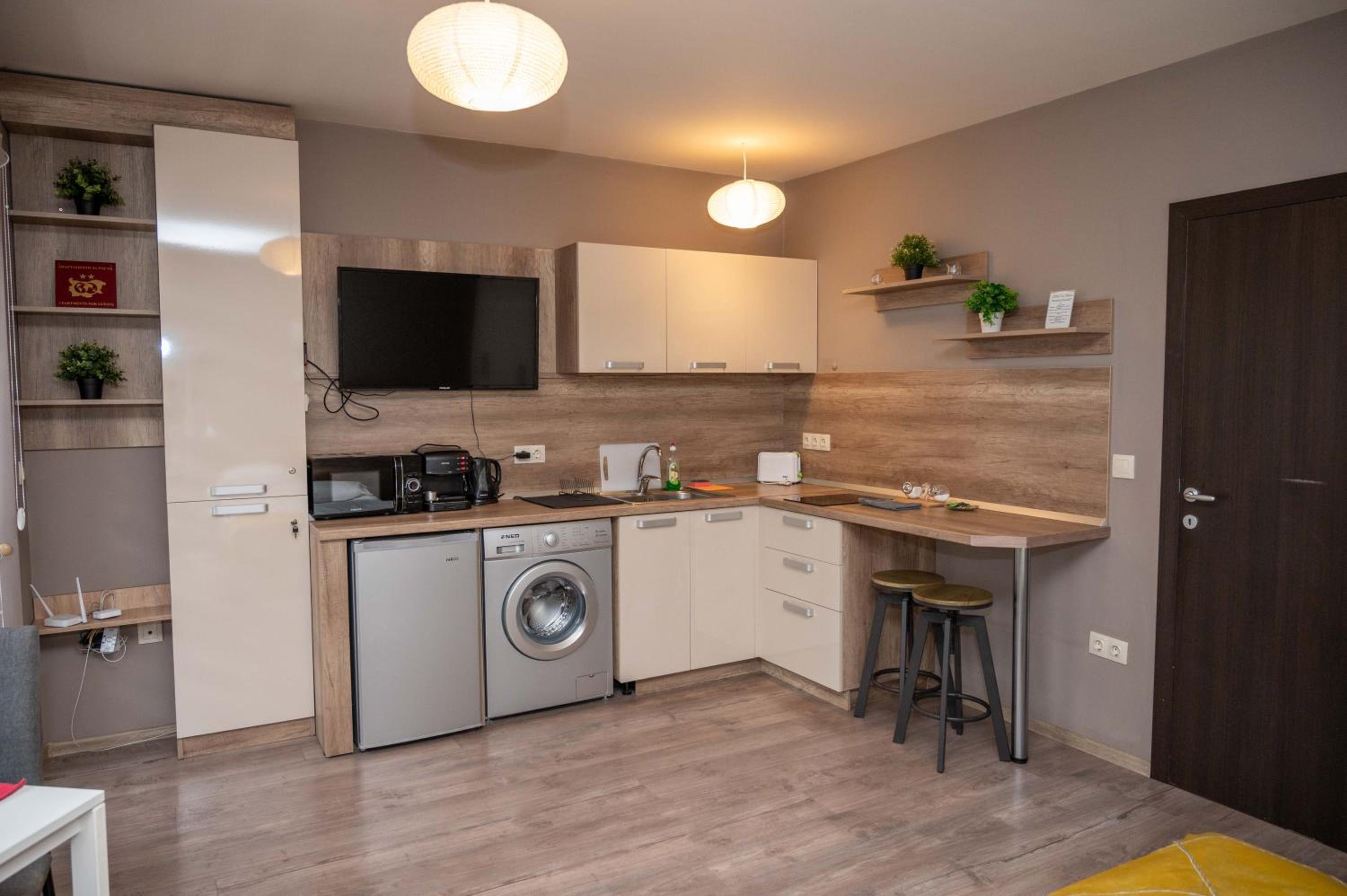 Hotel All Seasons Apartments Iglika 2 - Image 1