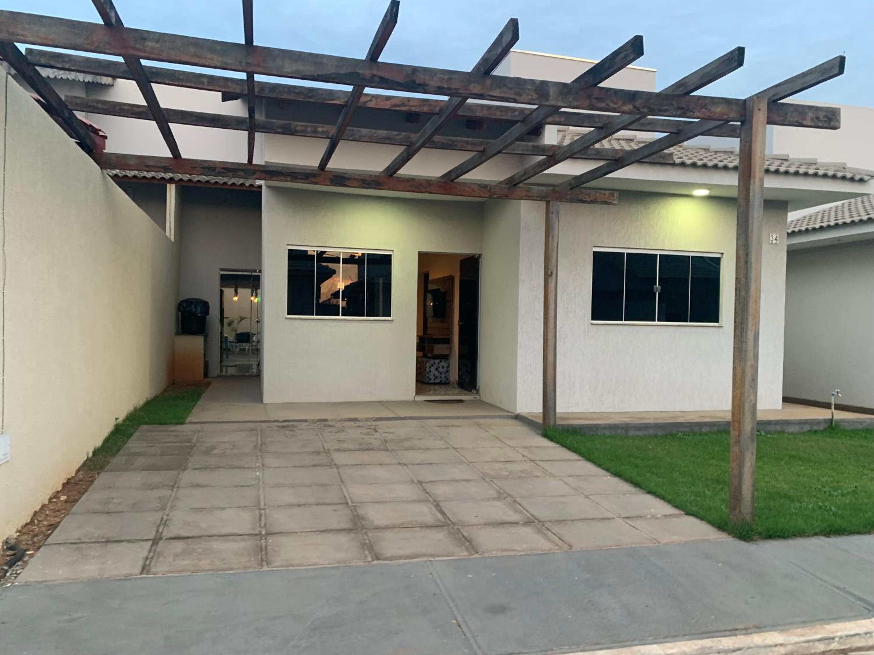 Casa com piscina e duas suítes perto do Parque Lagoa Quente