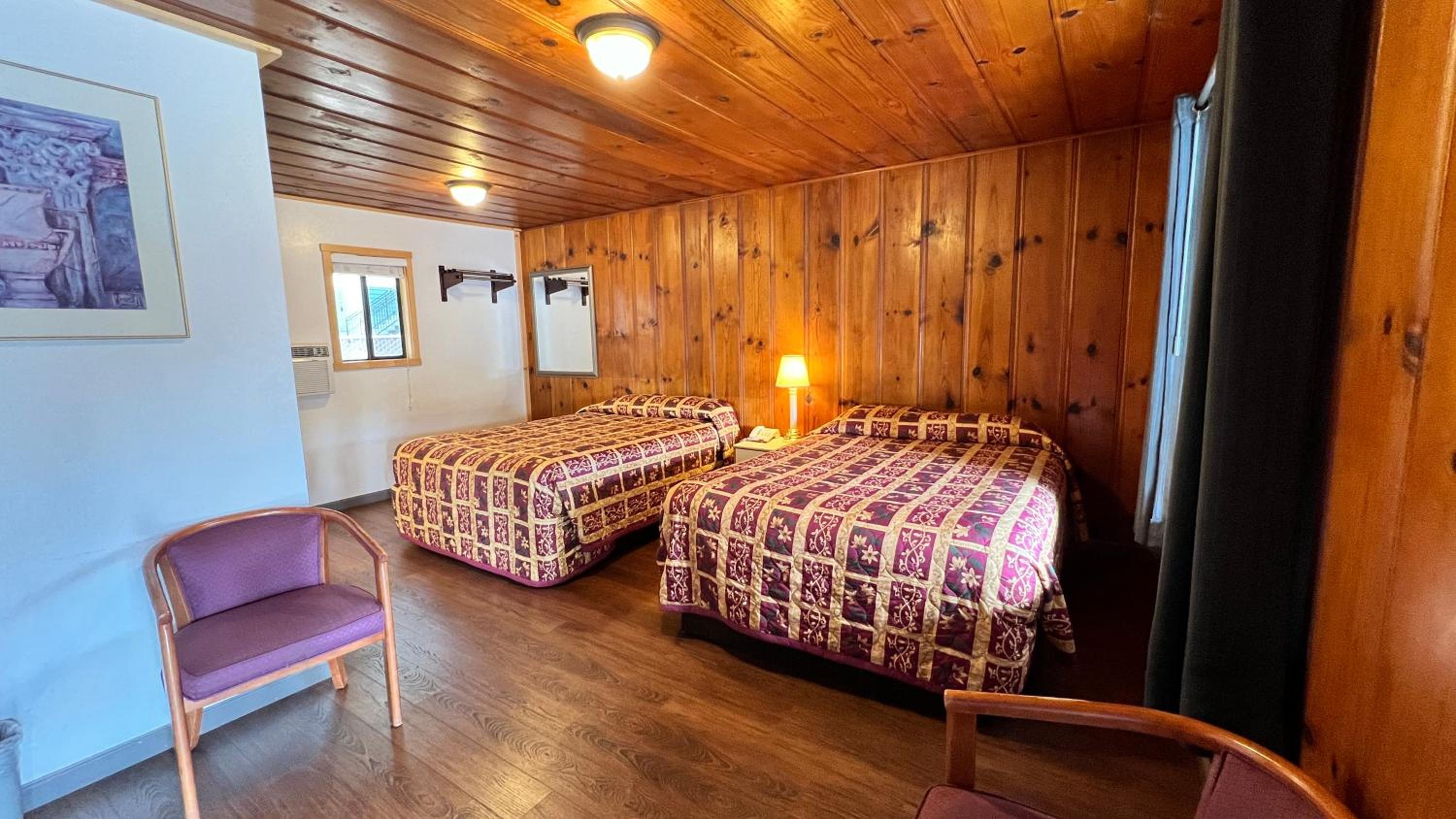 Pine Cone Motel