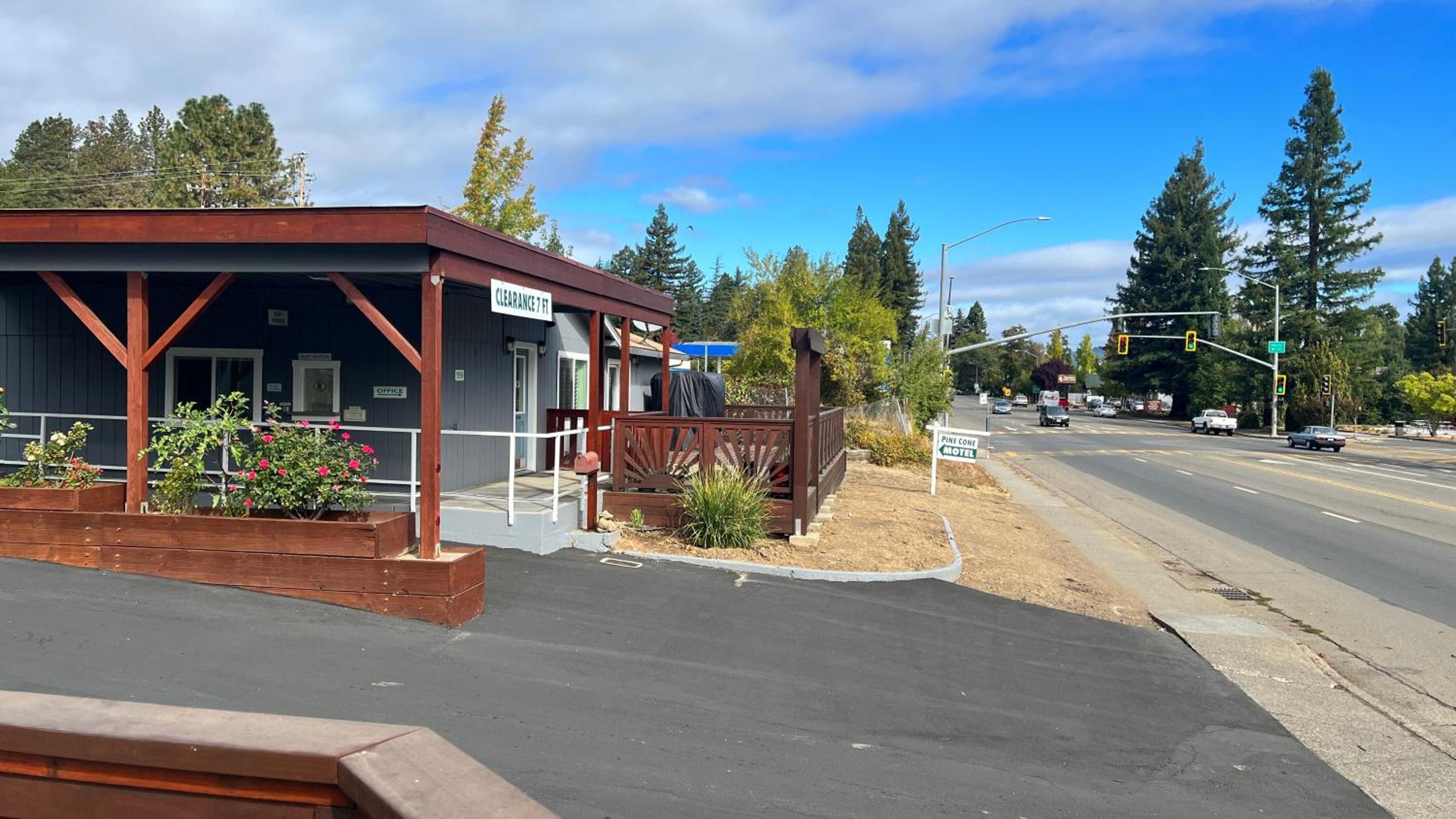 Pine Cone Motel