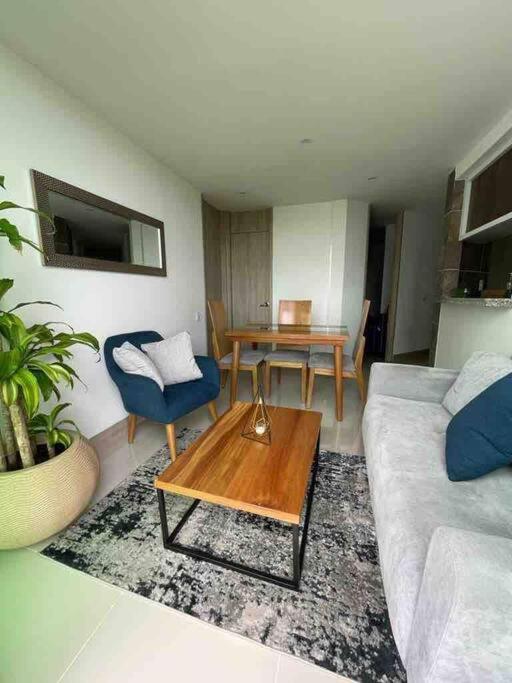 Apto hito 6piso Armenia amoblado