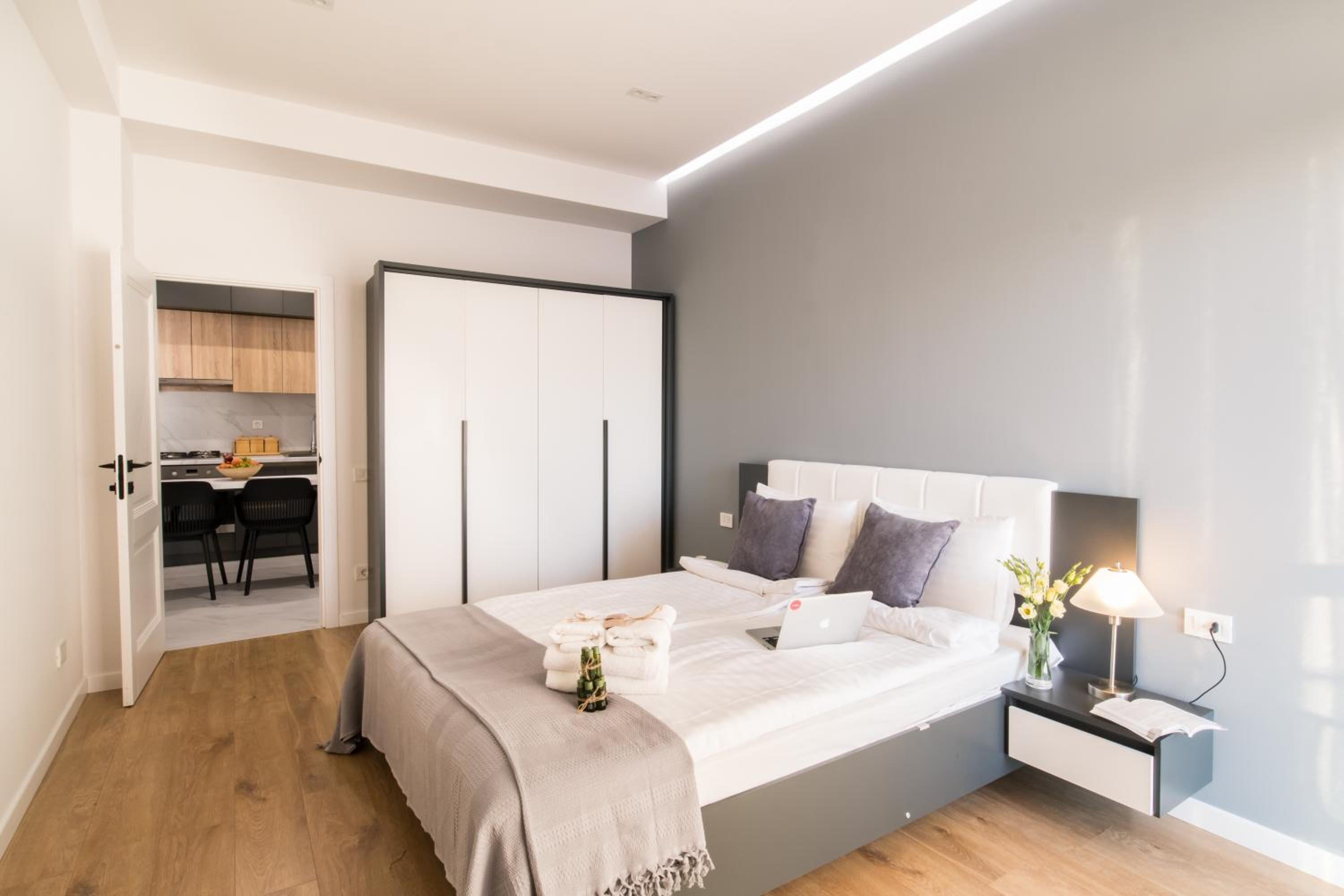 hotelise l Panorama Apartment