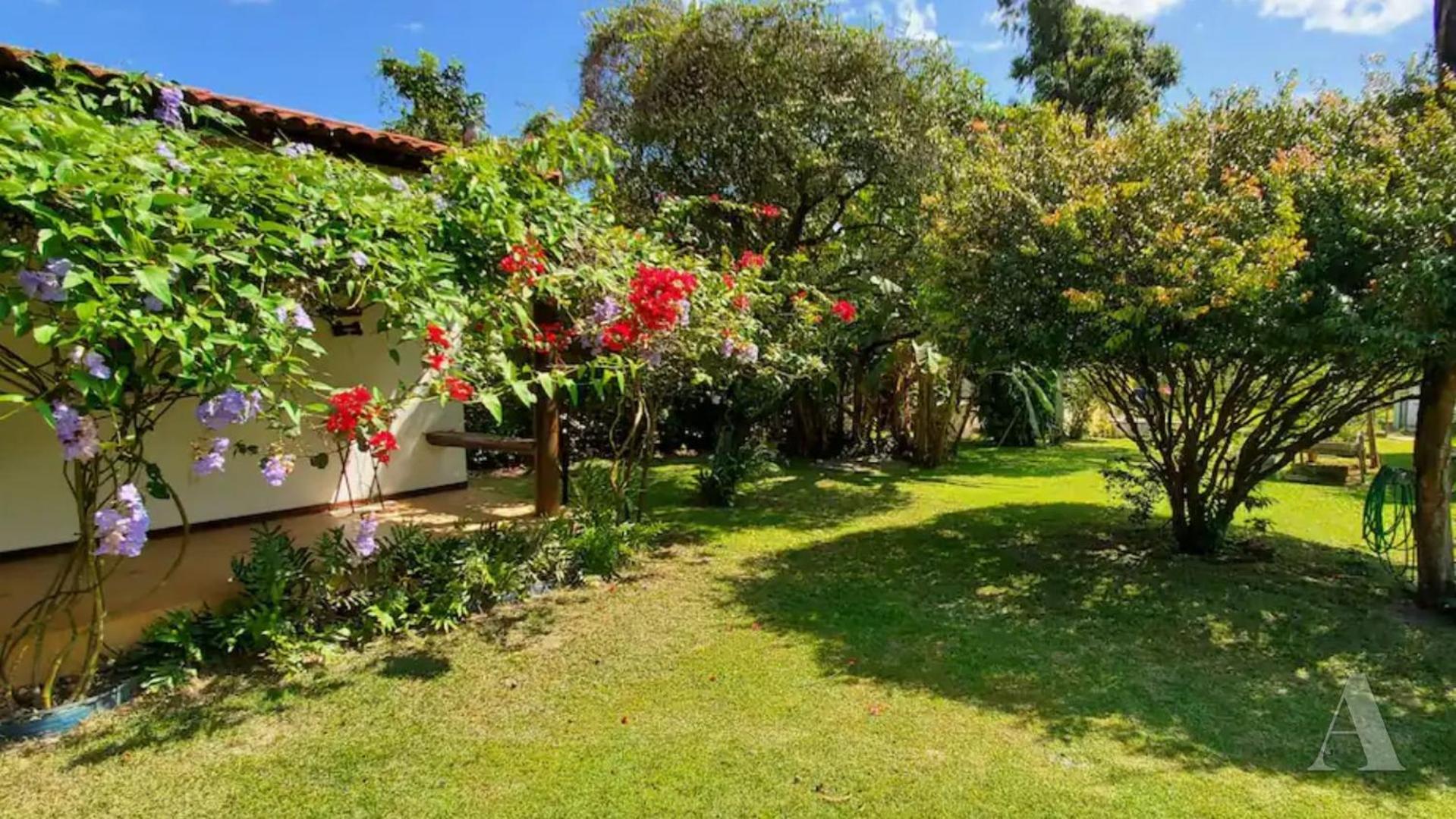 Casa 2 quartos 6 pessoas perto da praia Guarajuba - BA GJB02