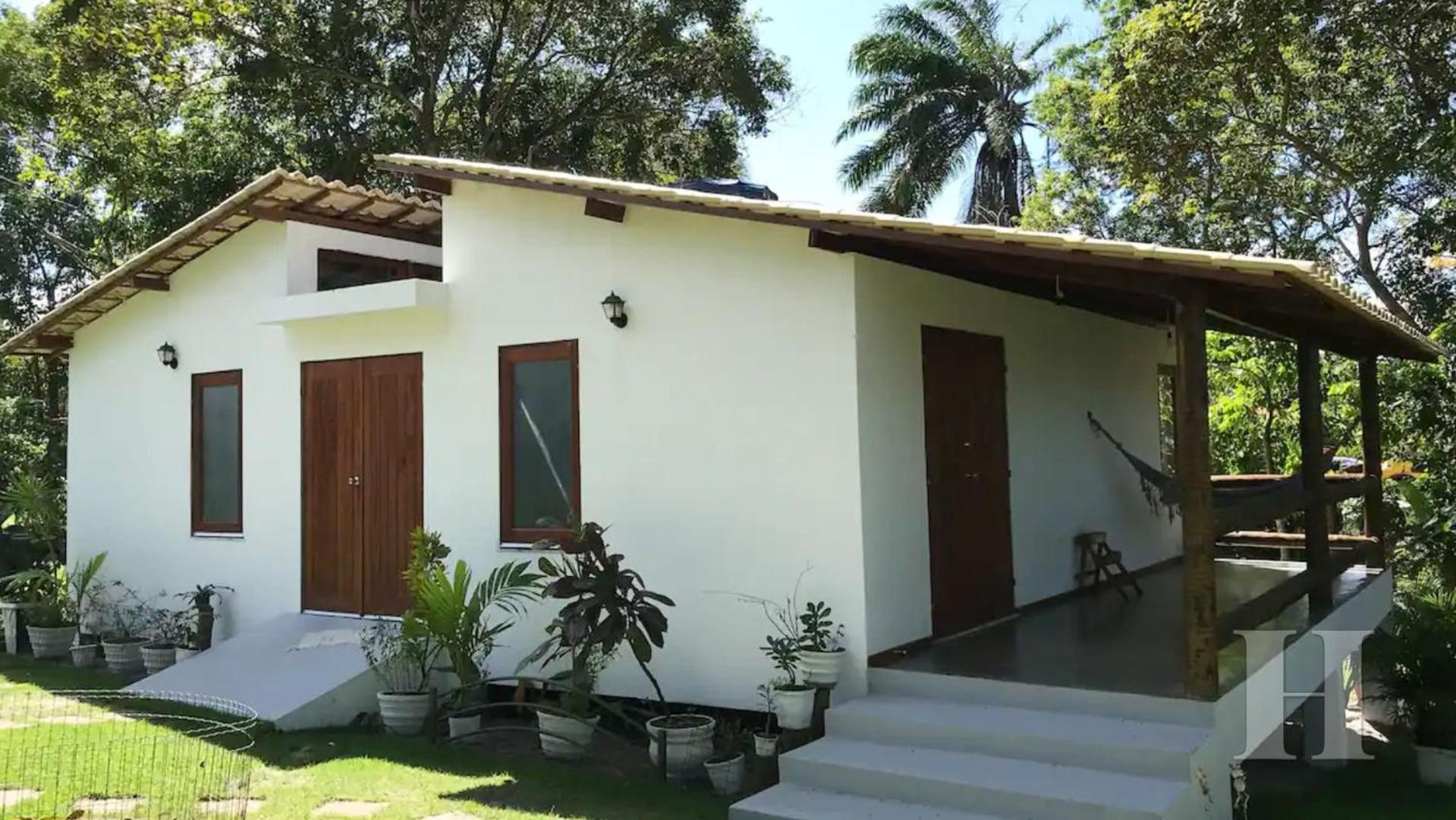 Casa 2 quartos 6 pessoas perto da praia Guarajuba - BA GJB02