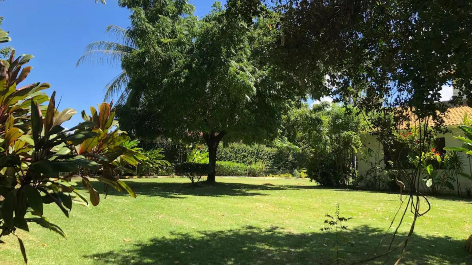 Casa 2 quartos 6 pessoas perto da praia Guarajuba - BA GJB02