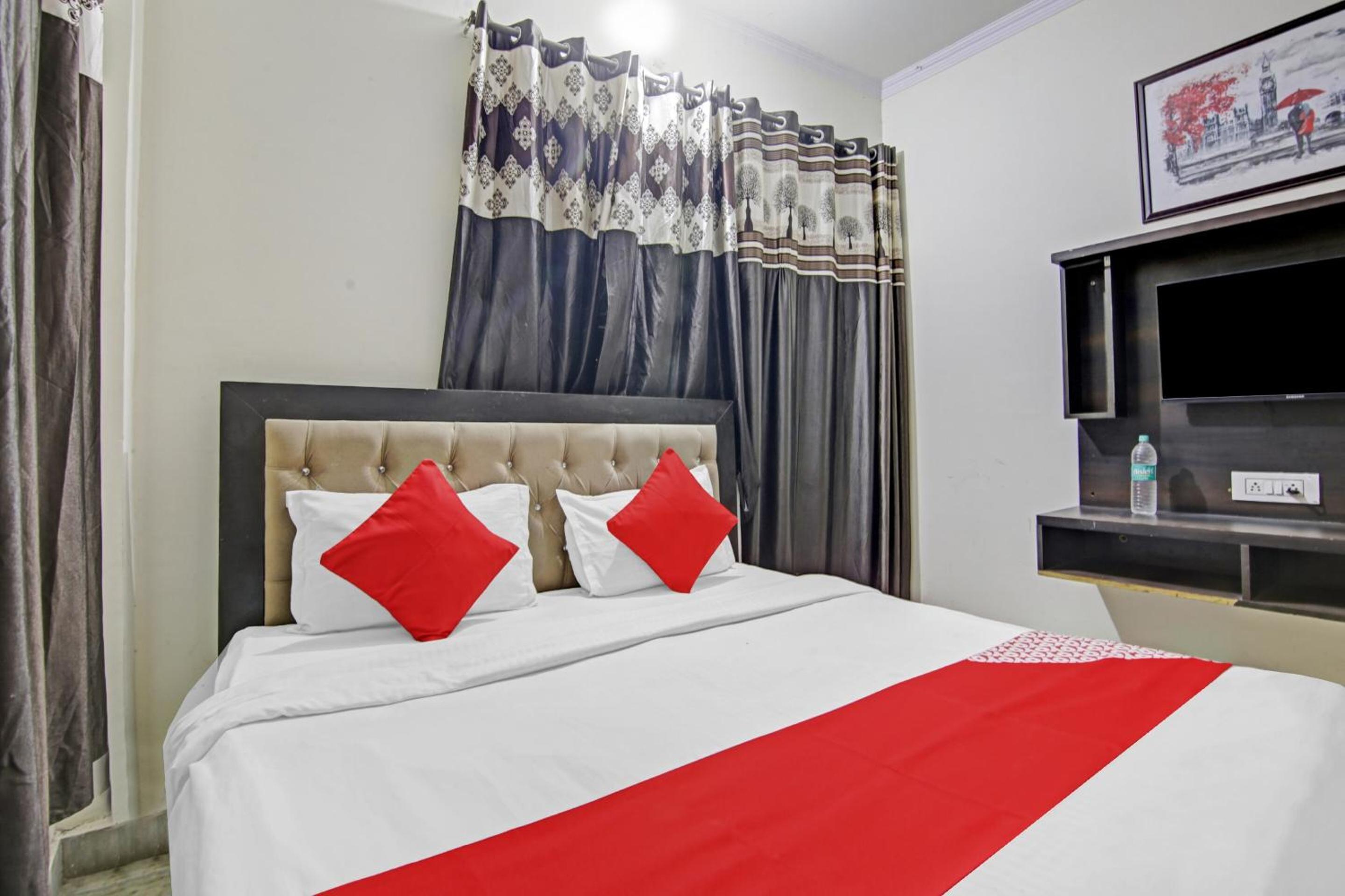 Hotel O Aakash view