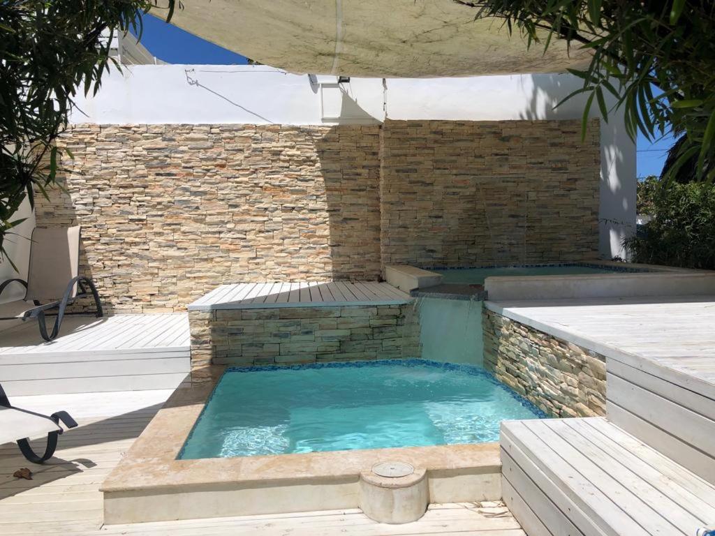 Almendra Residential