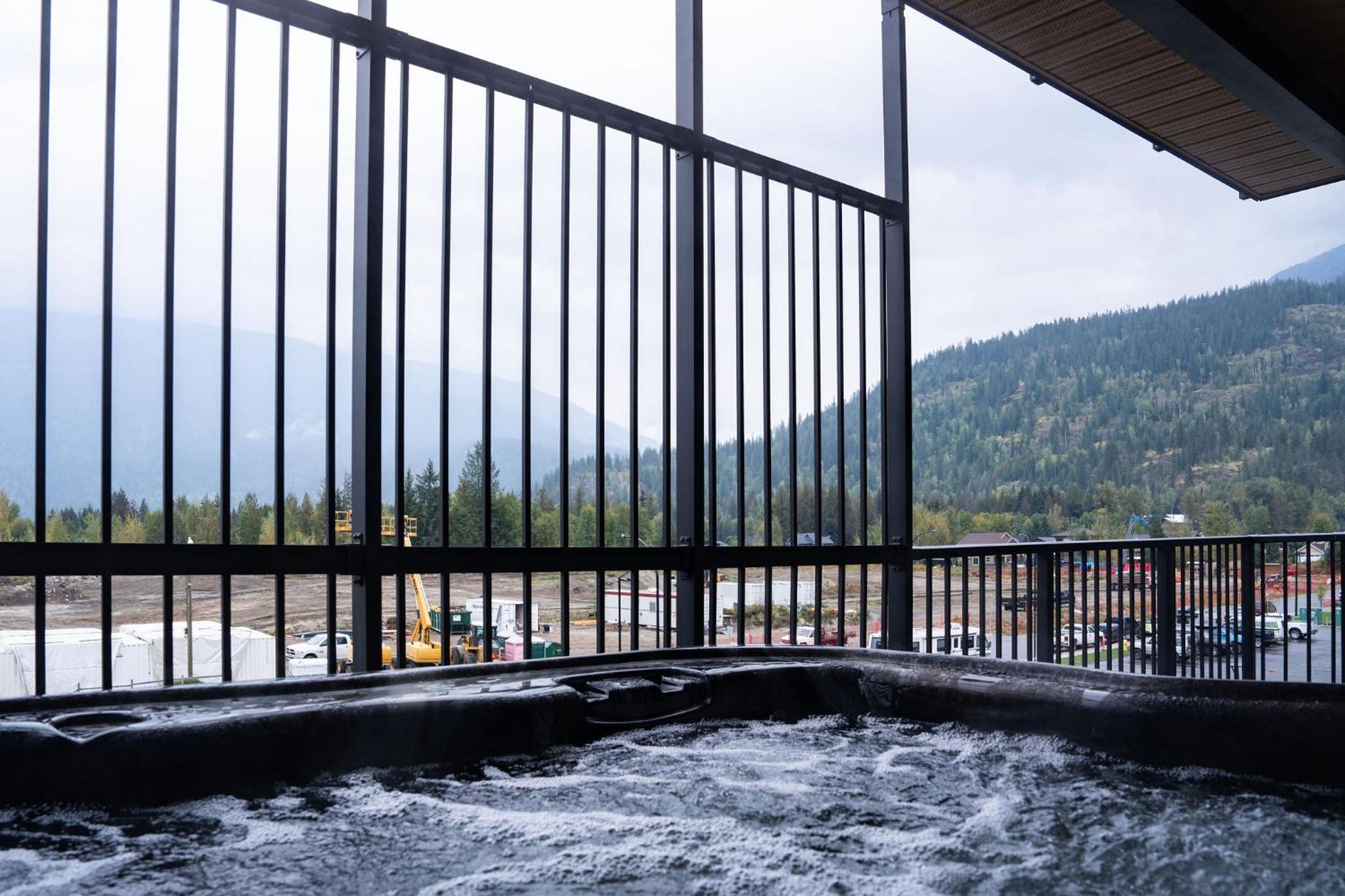 RevelStoked Getaway by Revelstoke Vacations