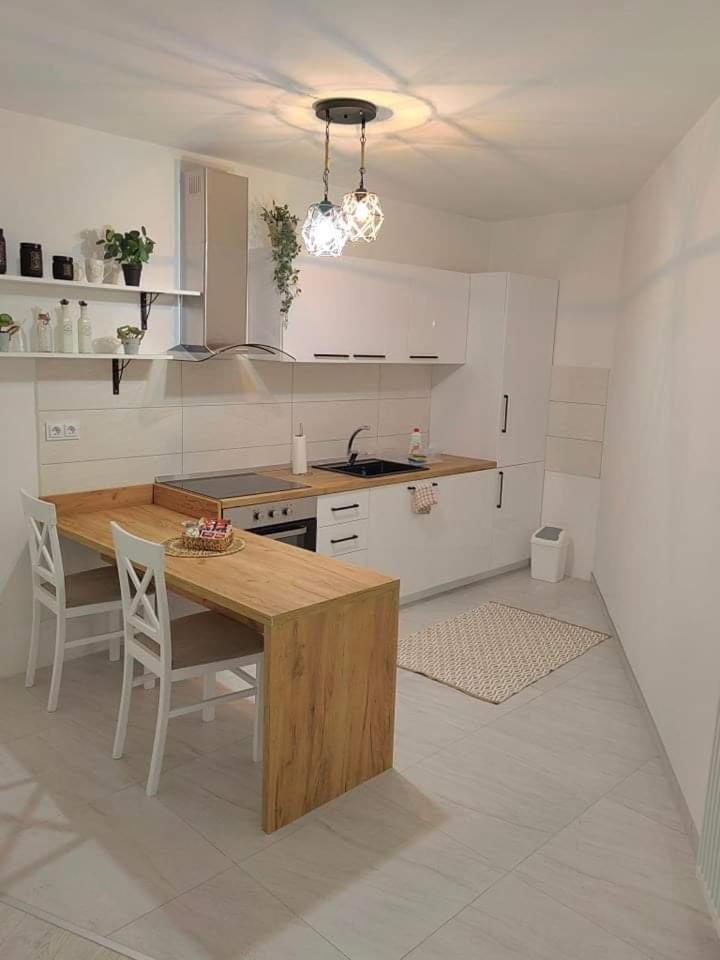 APARTMAN ANIKA - STAN NA DAN Doboj