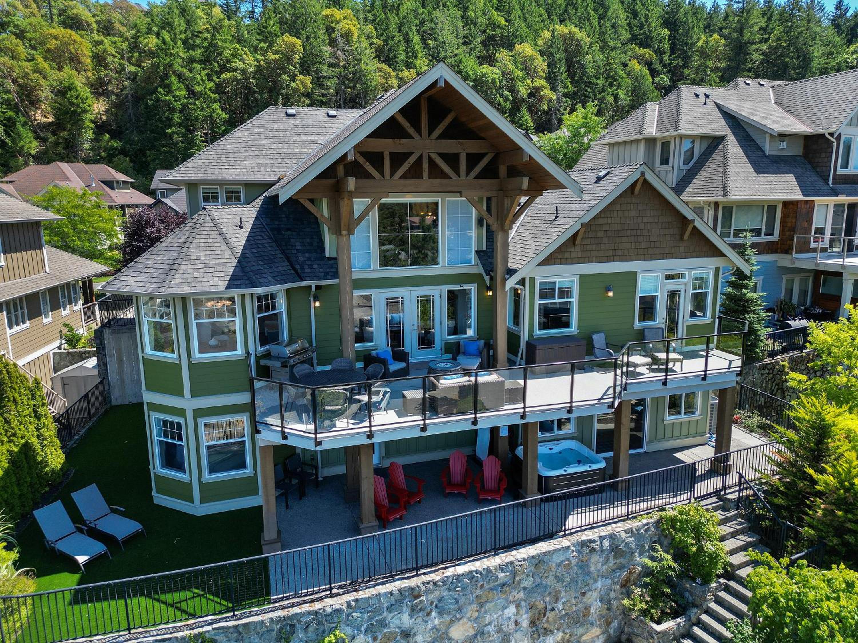 Mount Finlayson View Villa by EMR Vacation Rentals