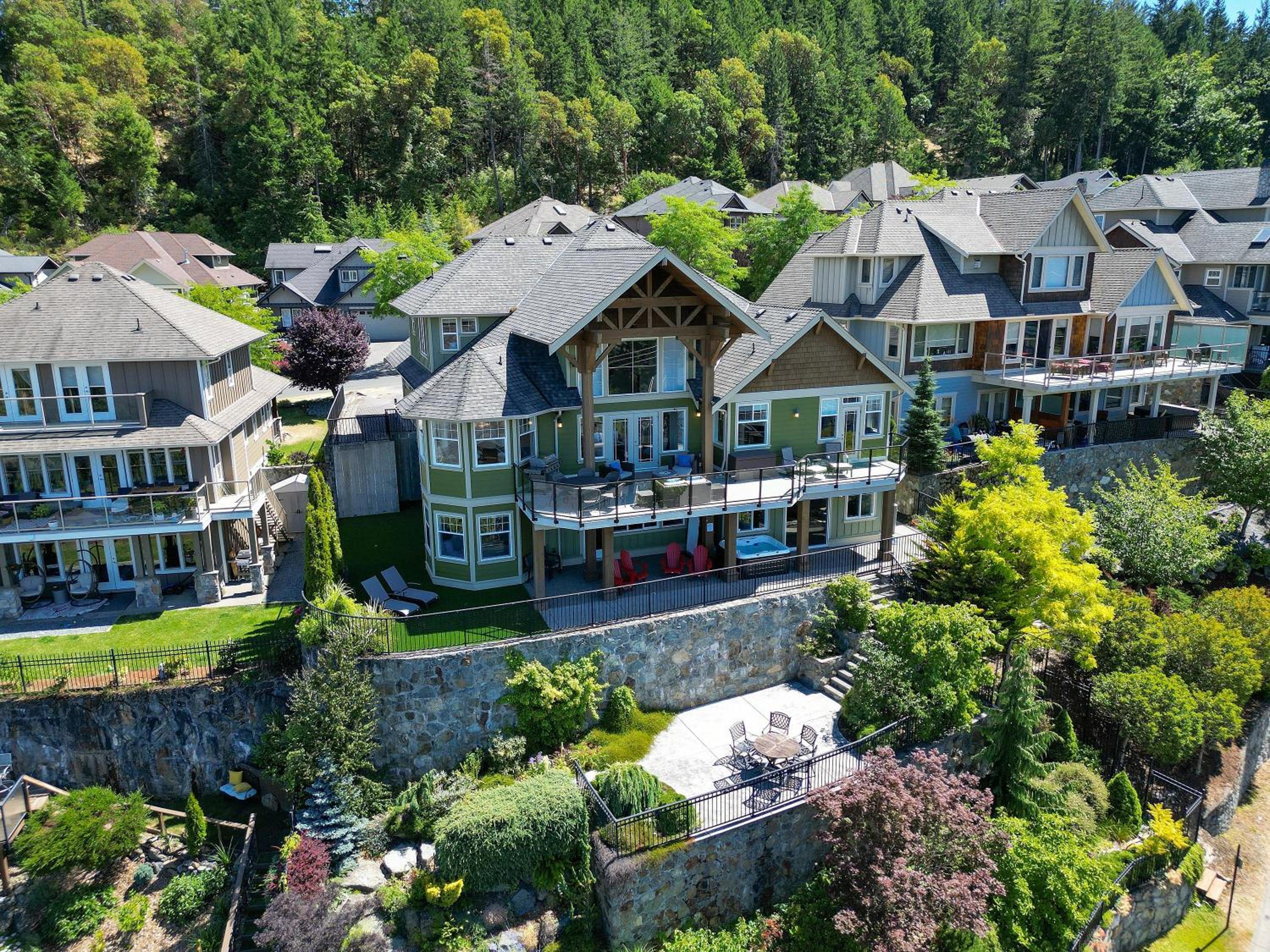 Mount Finlayson View Villa by EMR Vacation Rentals