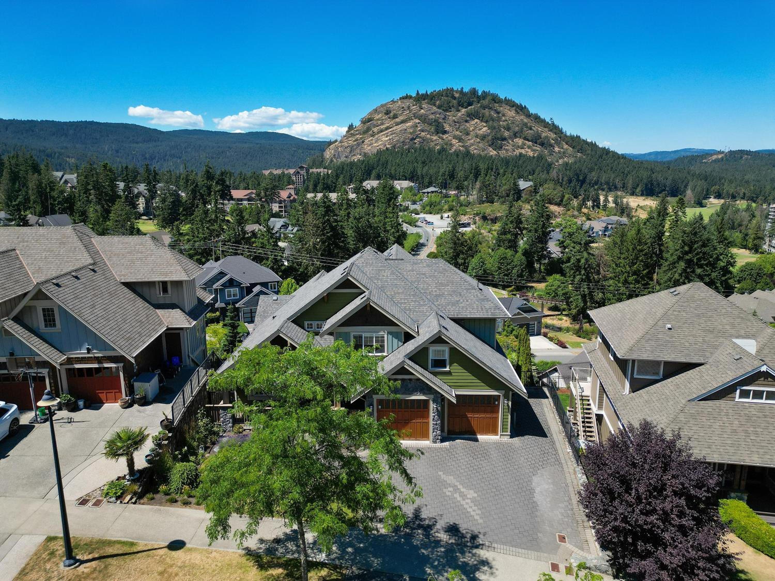 Mount Finlayson View Villa by EMR Vacation Rentals