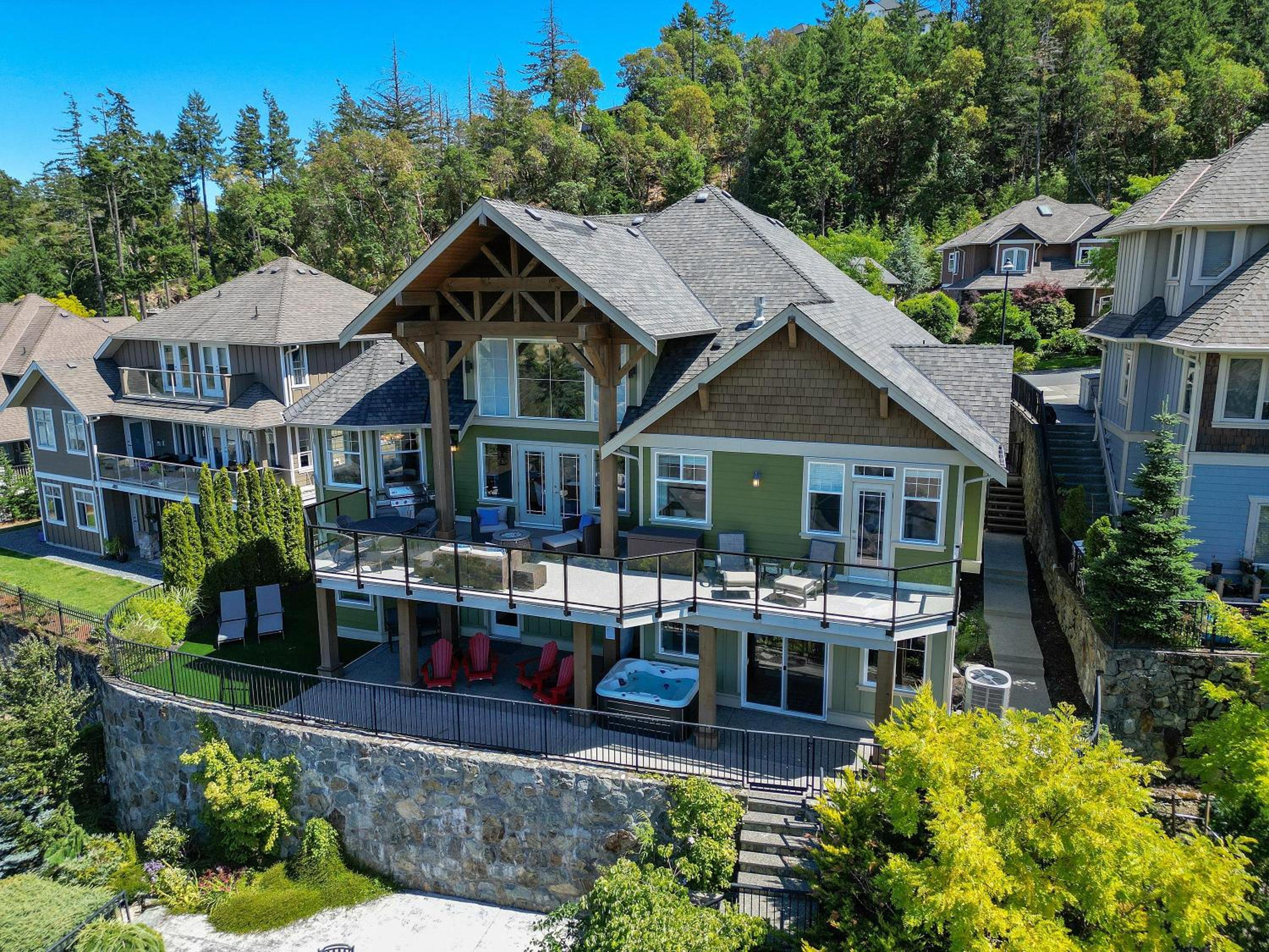 Mount Finlayson View Villa by EMR Vacation Rentals