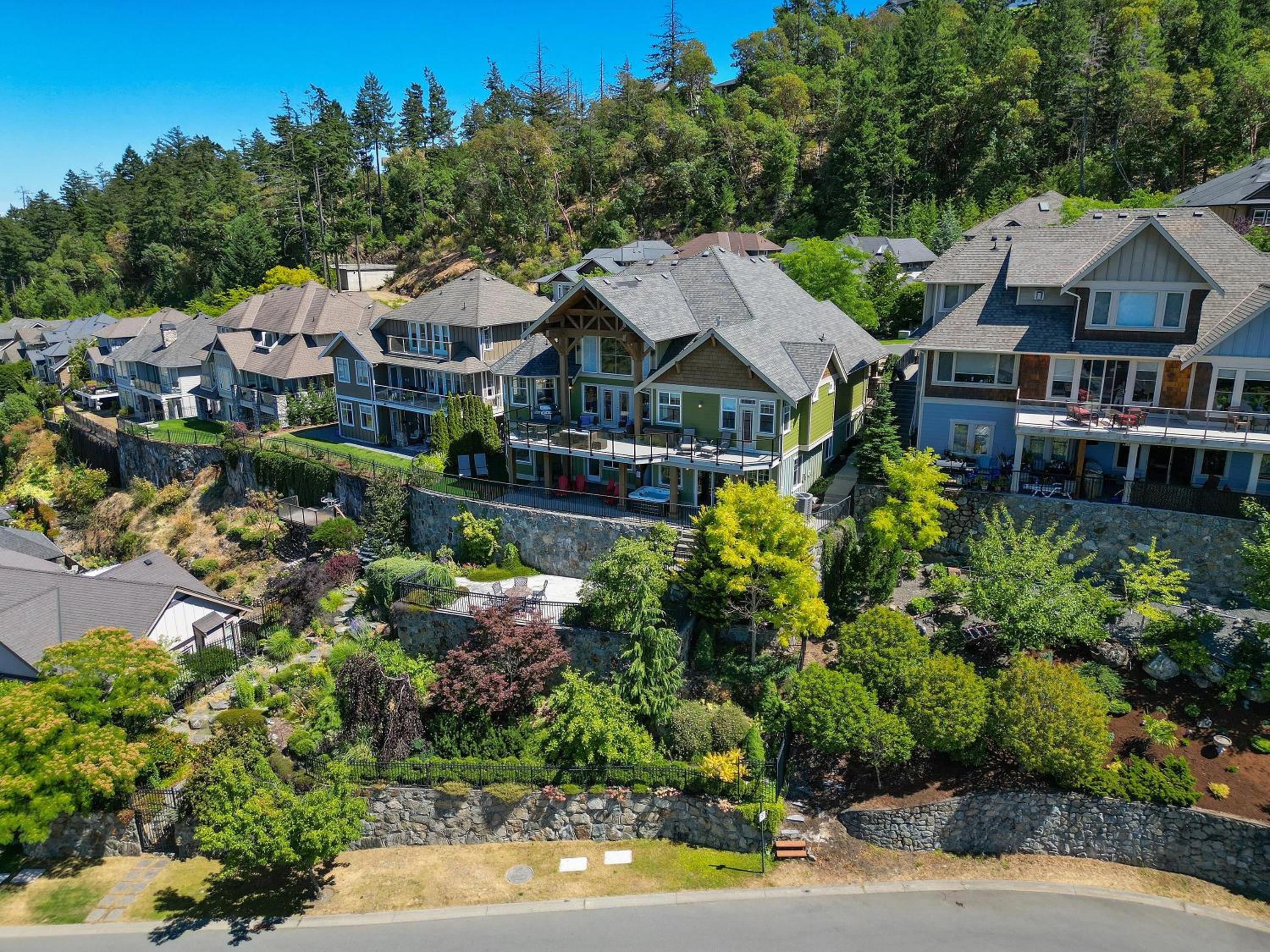 Mount Finlayson View Villa by EMR Vacation Rentals