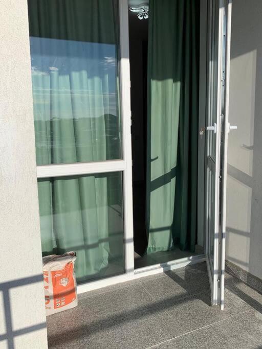 Lovely 1-room apartment self check-in view 5