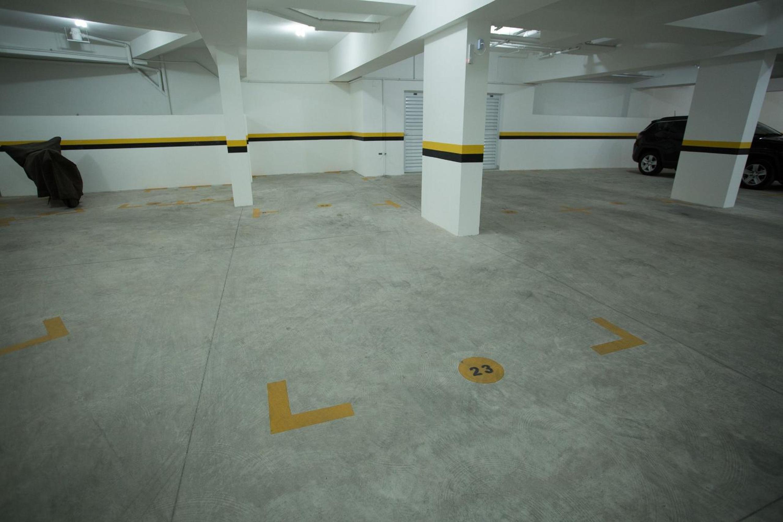 Apartment in the center with pool RRI103